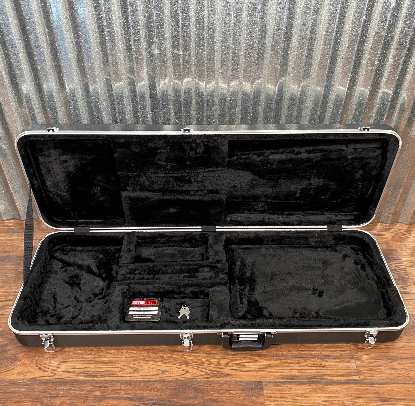 Gator GC-ELEC-XL Deluxe ABS Extra Long Fit Electric Guitar Case Demo