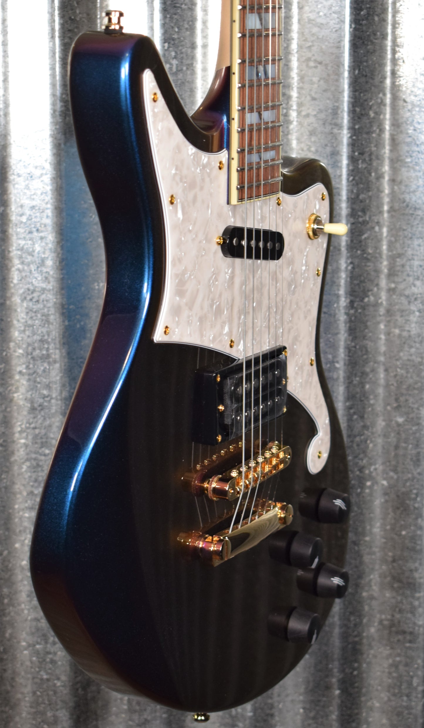 D'Angelico Deluxe Bedford LE Offset Chameleon Guitar & Case #4005
