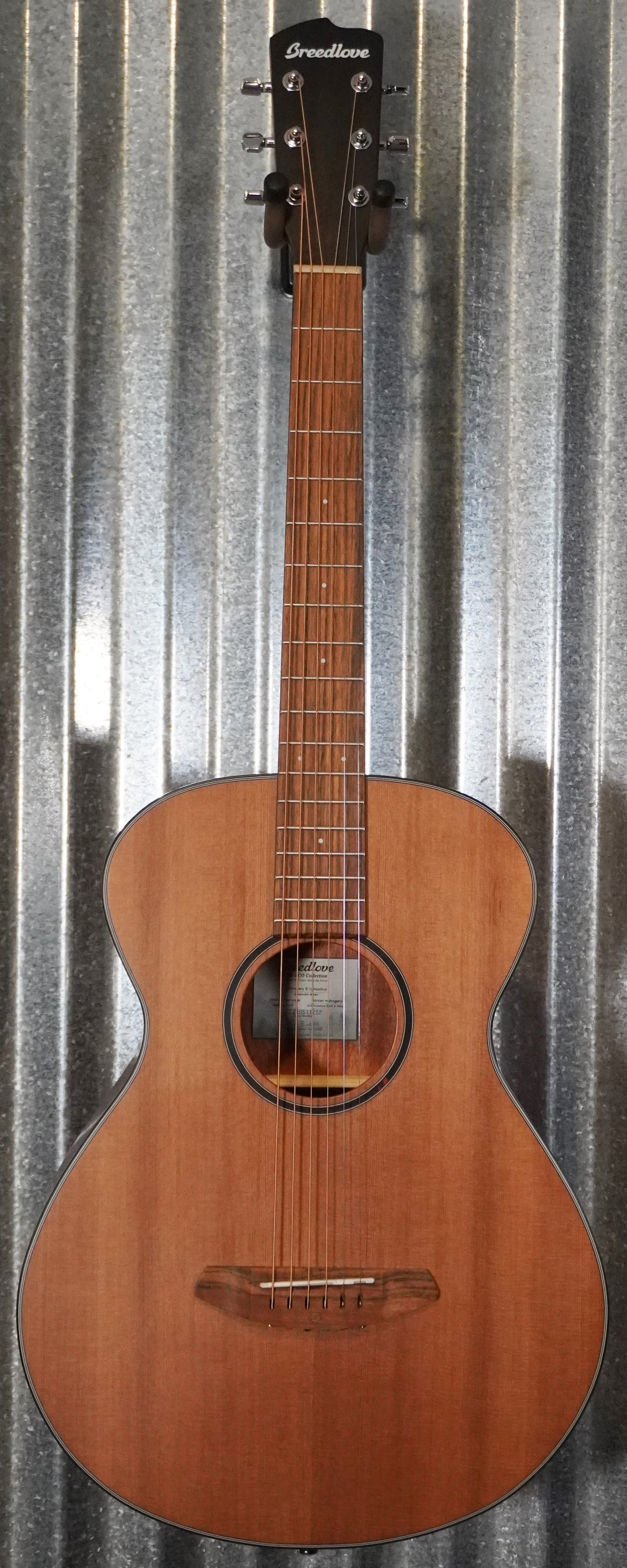 Breedlove Discovery S Concertina Acoustic Guitar DSCA01RCAM #1212 Used