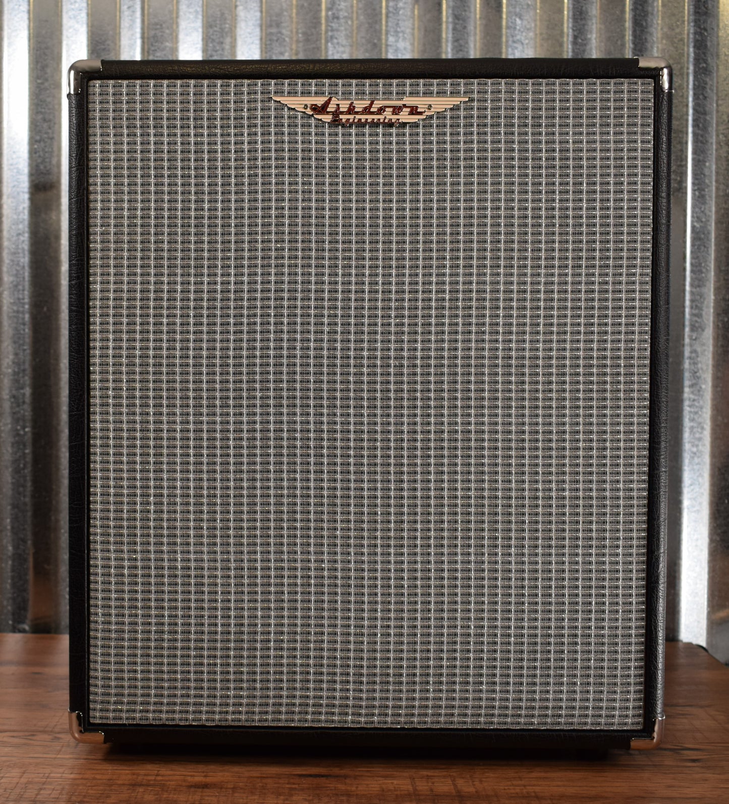 Ashdown Engineering Studio 15 1x15" 300 Watt Bass Combo Amplifier Demo