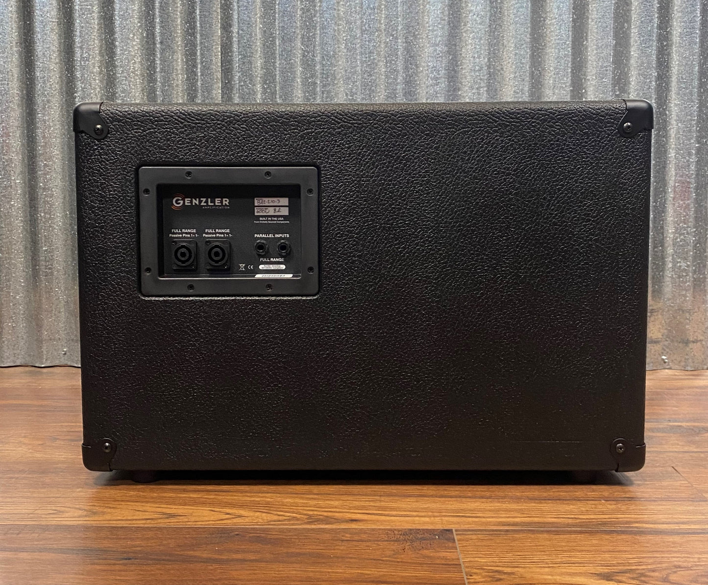 Genzler Amplification BA2-210-3STR Series 2 600 Watt 2x10" Bass Array Speaker Cabinet Straight
