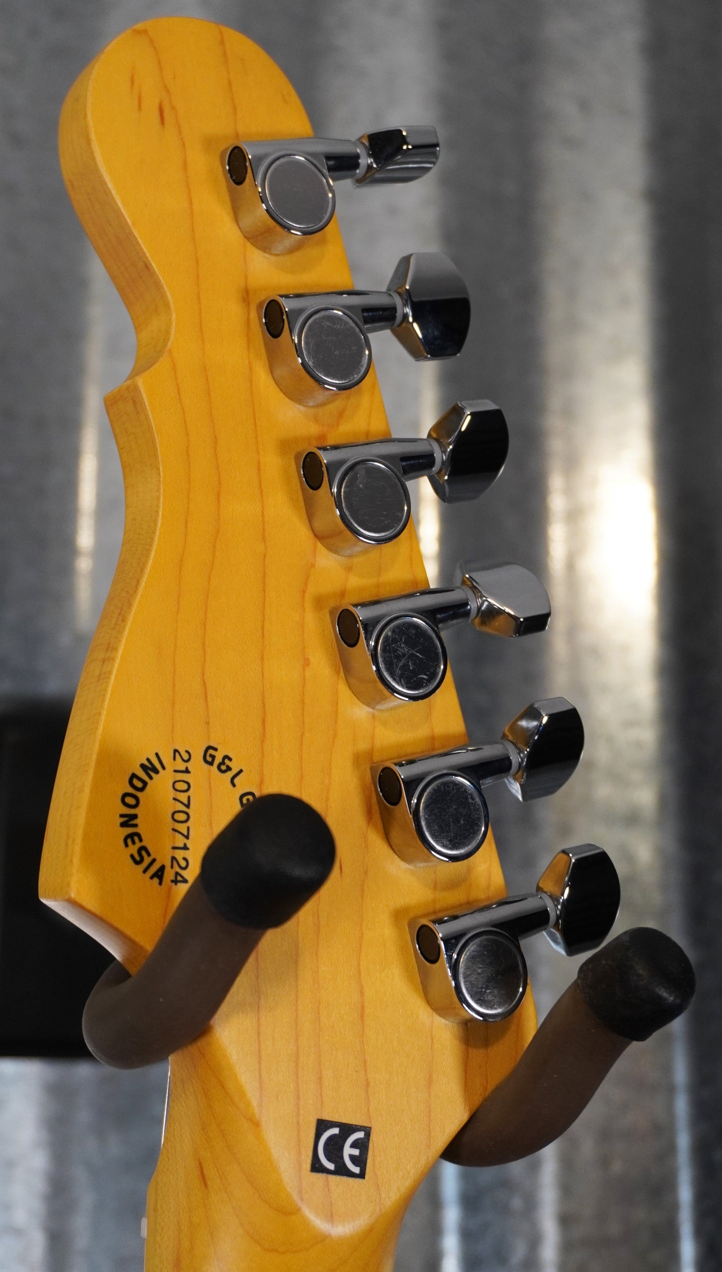 G&L Tribute Legacy HSS 3-Tone Sunburst Guitar #7124