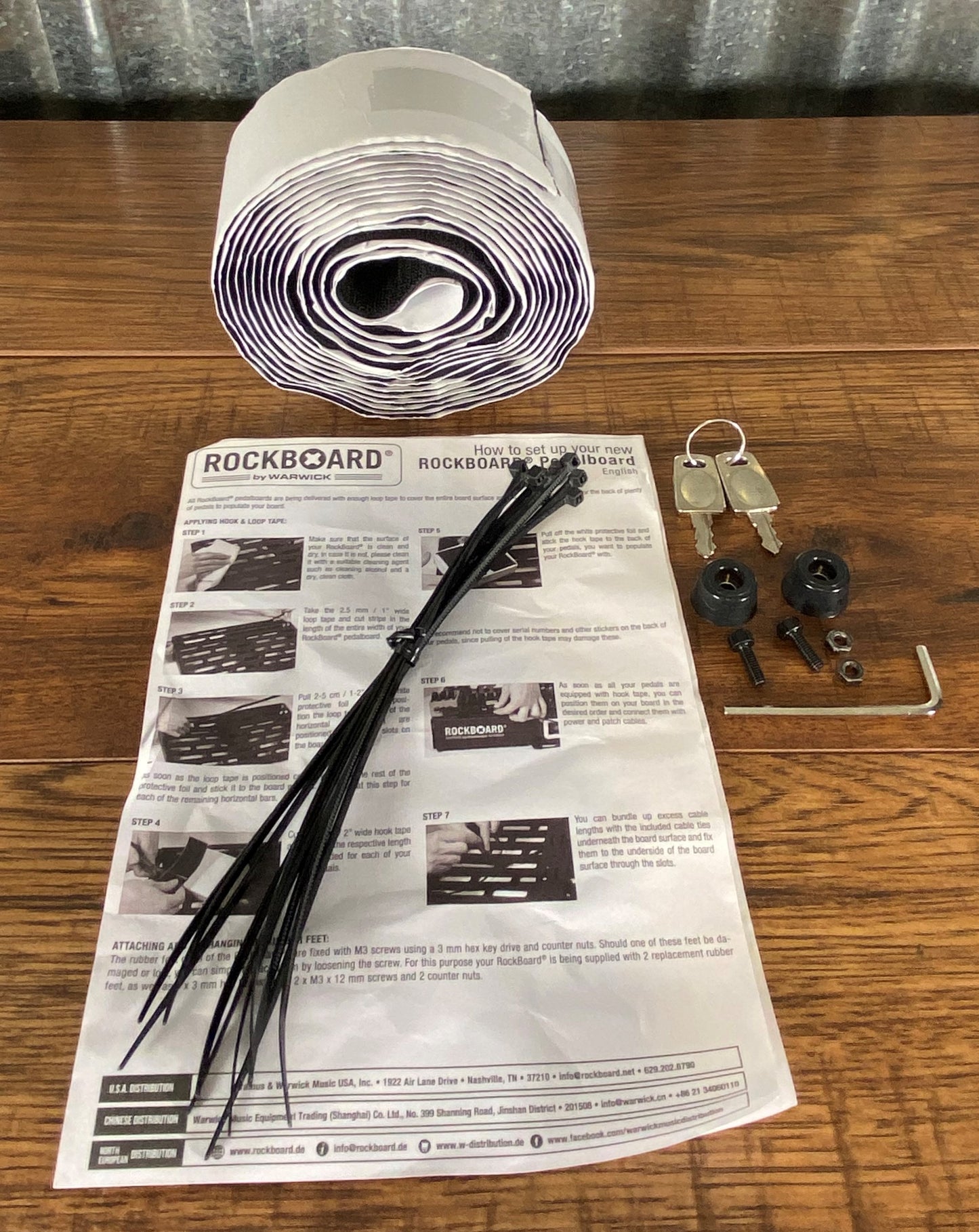 Warwick Rockboard Quad 4.2 A Guitar Effect Pedalboard & ABS Case Demo