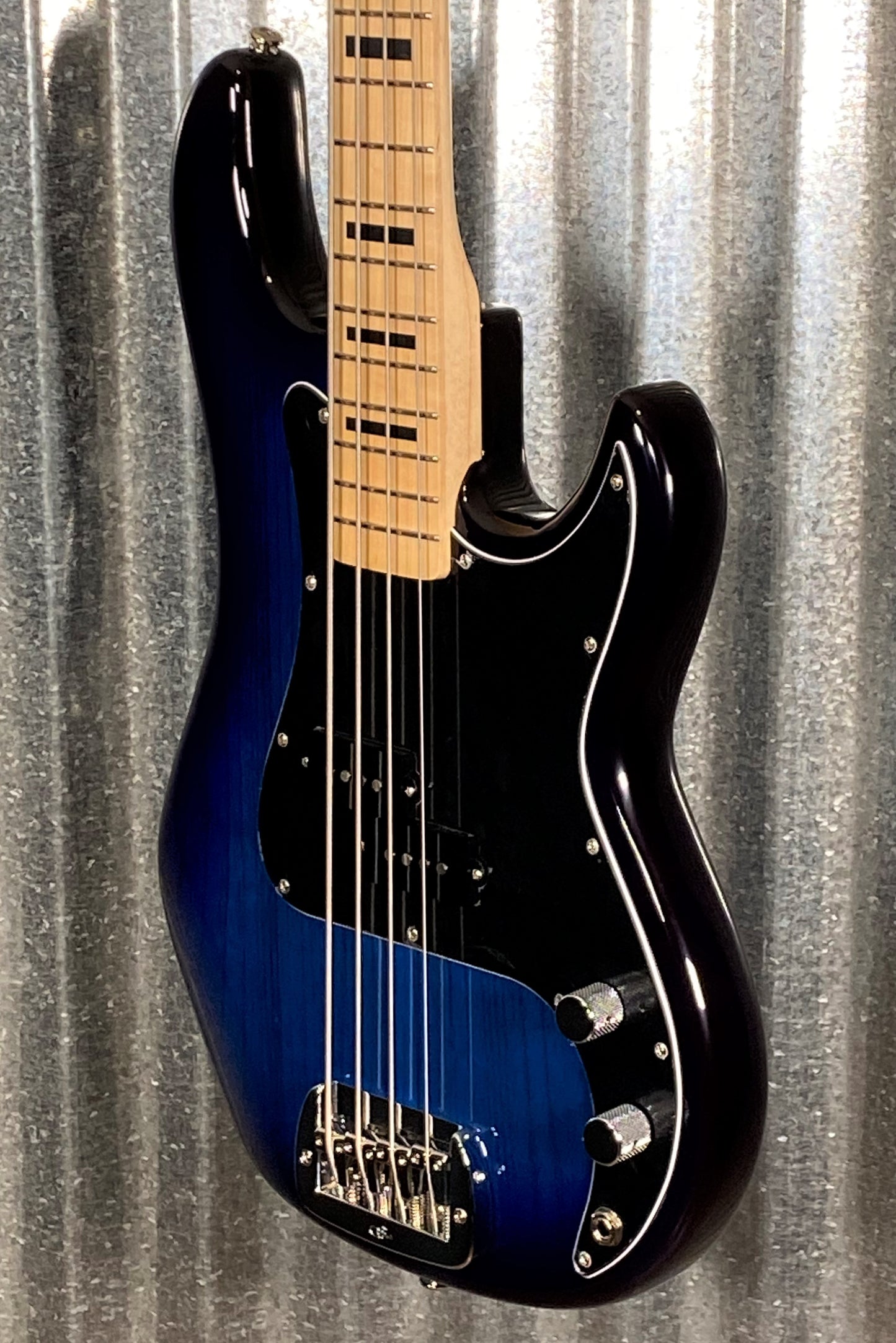 G&L USA LB-100 Blueburst 4 String Bass & Case LB100 #7296