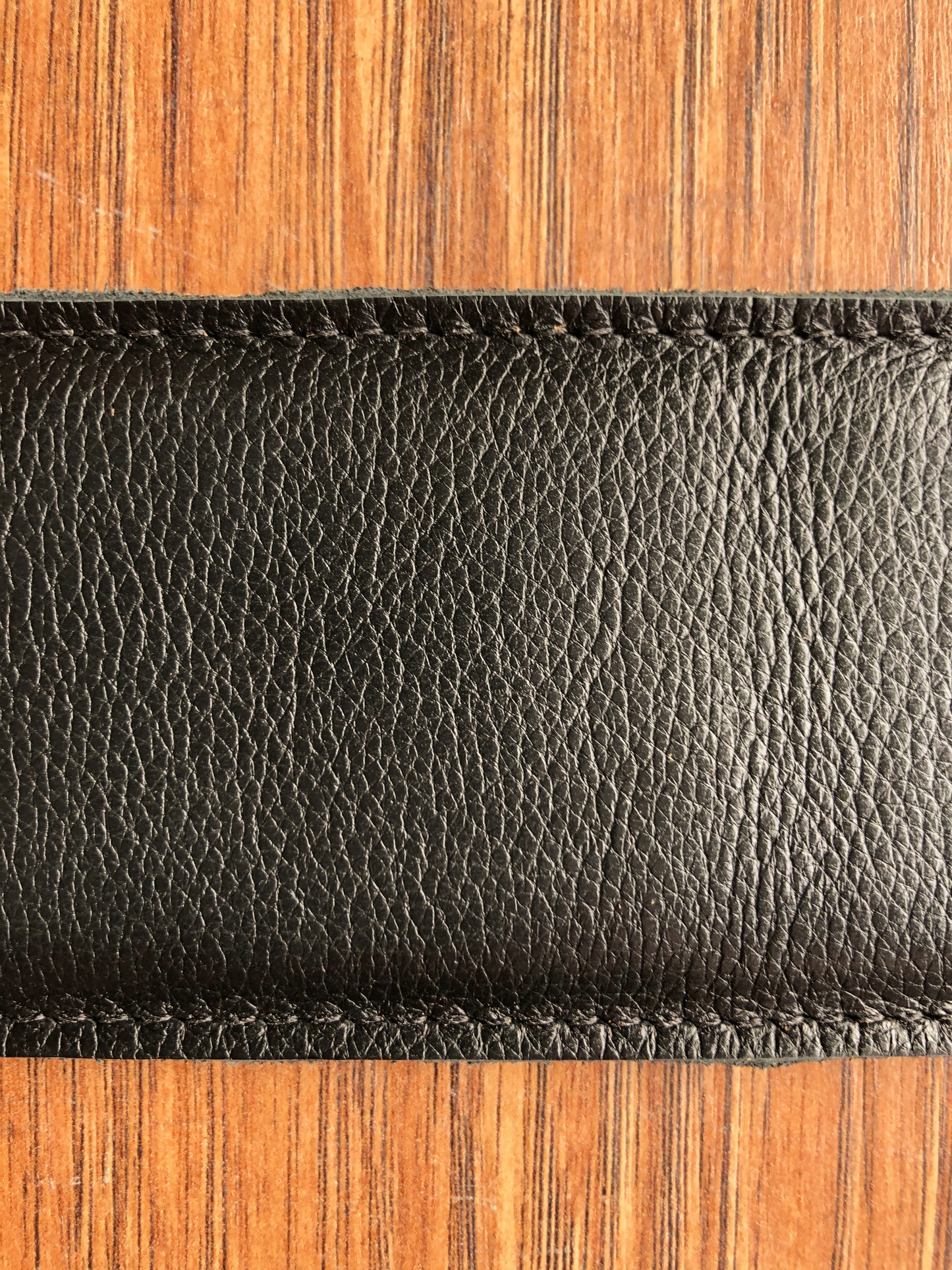 Levy's M26GF-BLK 2.5" Adjustable Padded Garment Leather Guitar & Bass Strap Black