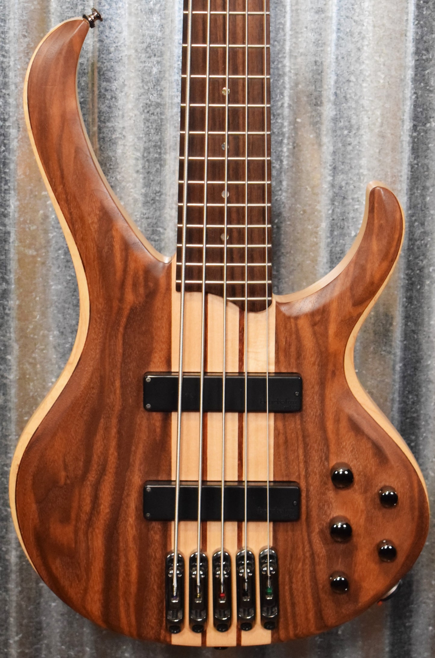 Ibanez BTB675 5 String Natural Bass #1652 Used