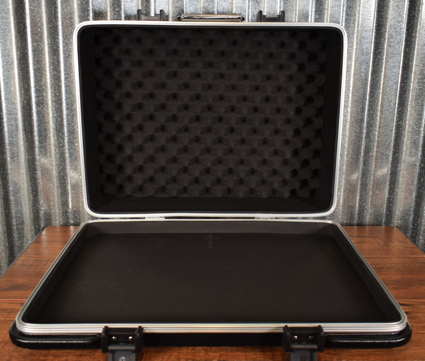 Warwick Rockboard Quad 4.1 A Guitar Effect Pedalboard & ABS Case Demo
