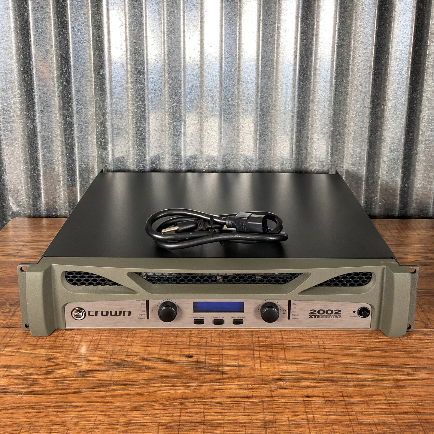 Crown Xti 2002 Two Channel 800 Watt PA Power Amplifier #1 Used
