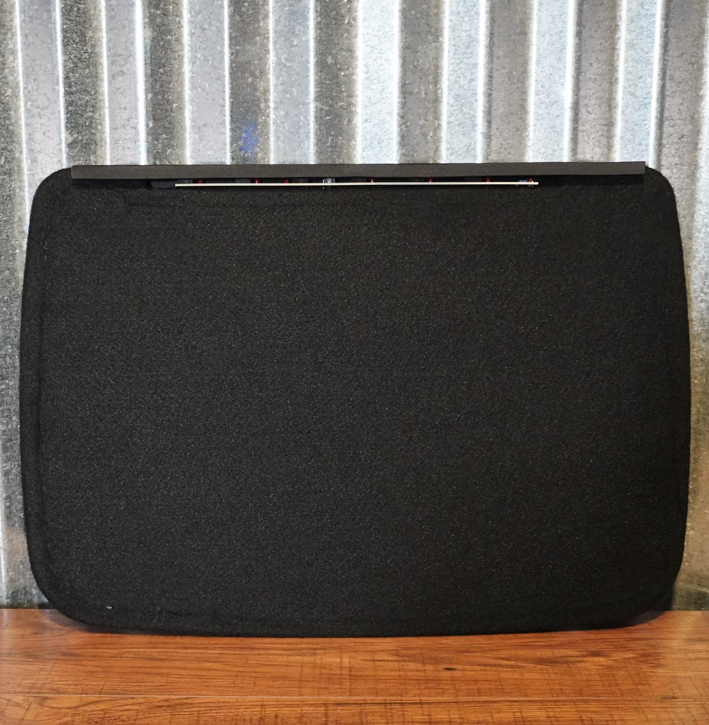 Johnson FX-BRD 13.5" x 21" Six Effect Powered Pedalboard & Bag