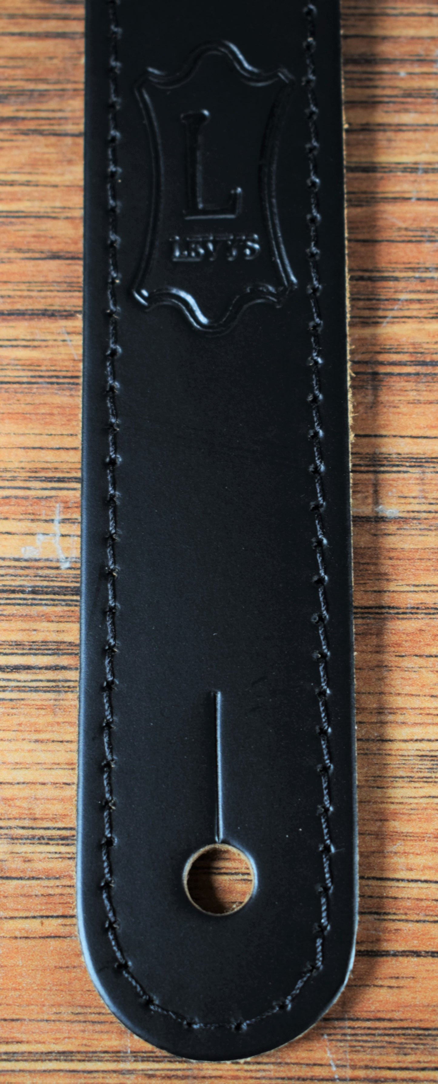 Levy's DM2-BLK 2.5" Leather Guitar & Bass Strap Lightning Bolt Black