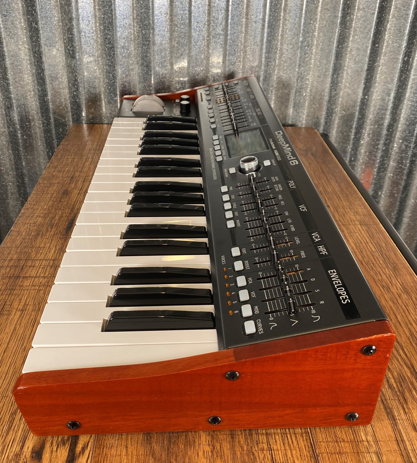 Behringer Deepmind 6 Voice Polyphonic Keyboard Synthesizer Used