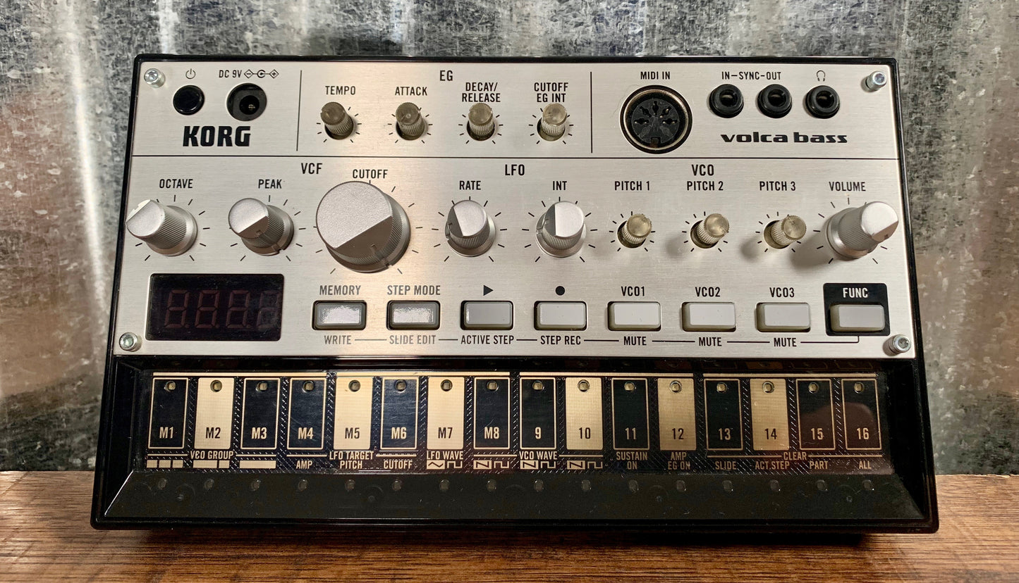 Korg Volca Bass Tabletop Analog Bass Machine Synthesizer Used