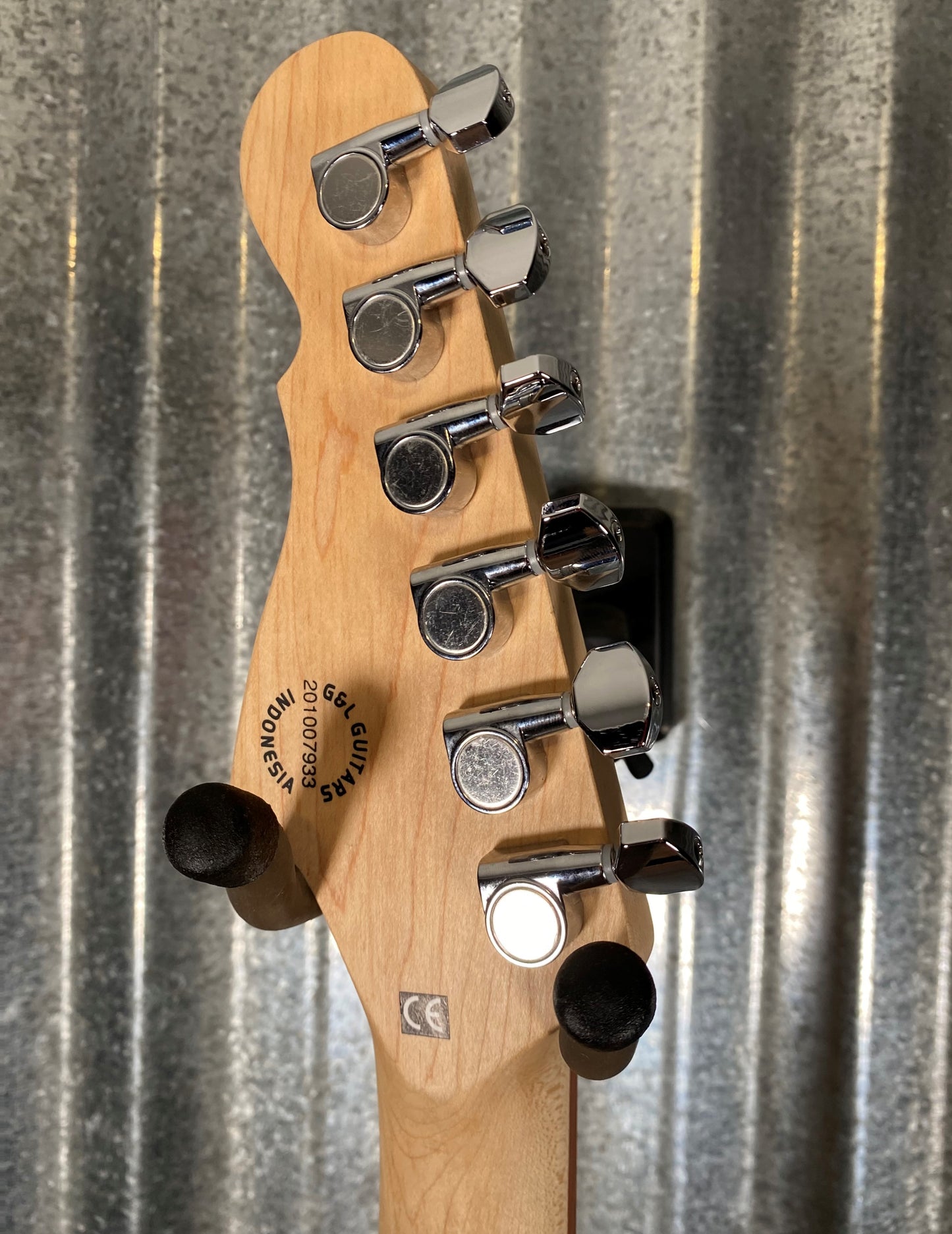 G&L Tribute Legacy 3 Tone Sunburst Guitar #7933