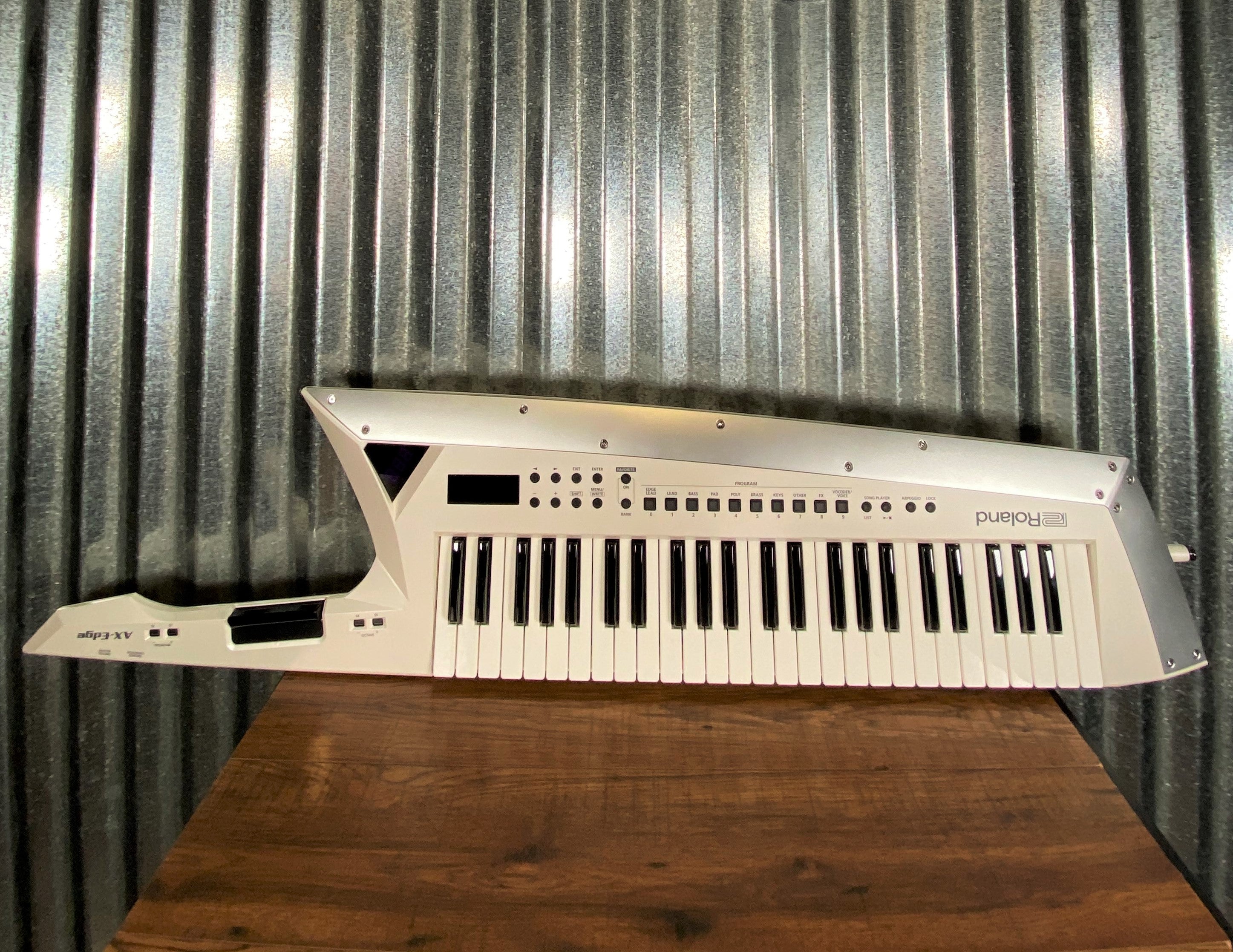 Roland AX-EDGE 49 Key Keytar Synthesizer White – Specialty Traders