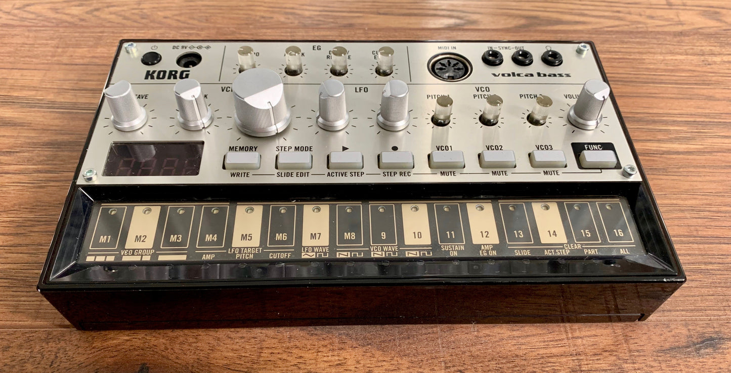 Korg Volca Bass Tabletop Analog Bass Machine Synthesizer Used