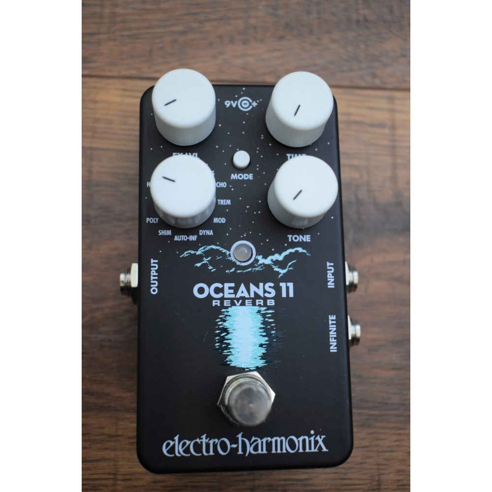 Electro-Harmonix EHX Oceans 11 Reverb Guitar Effect Pedal Demo