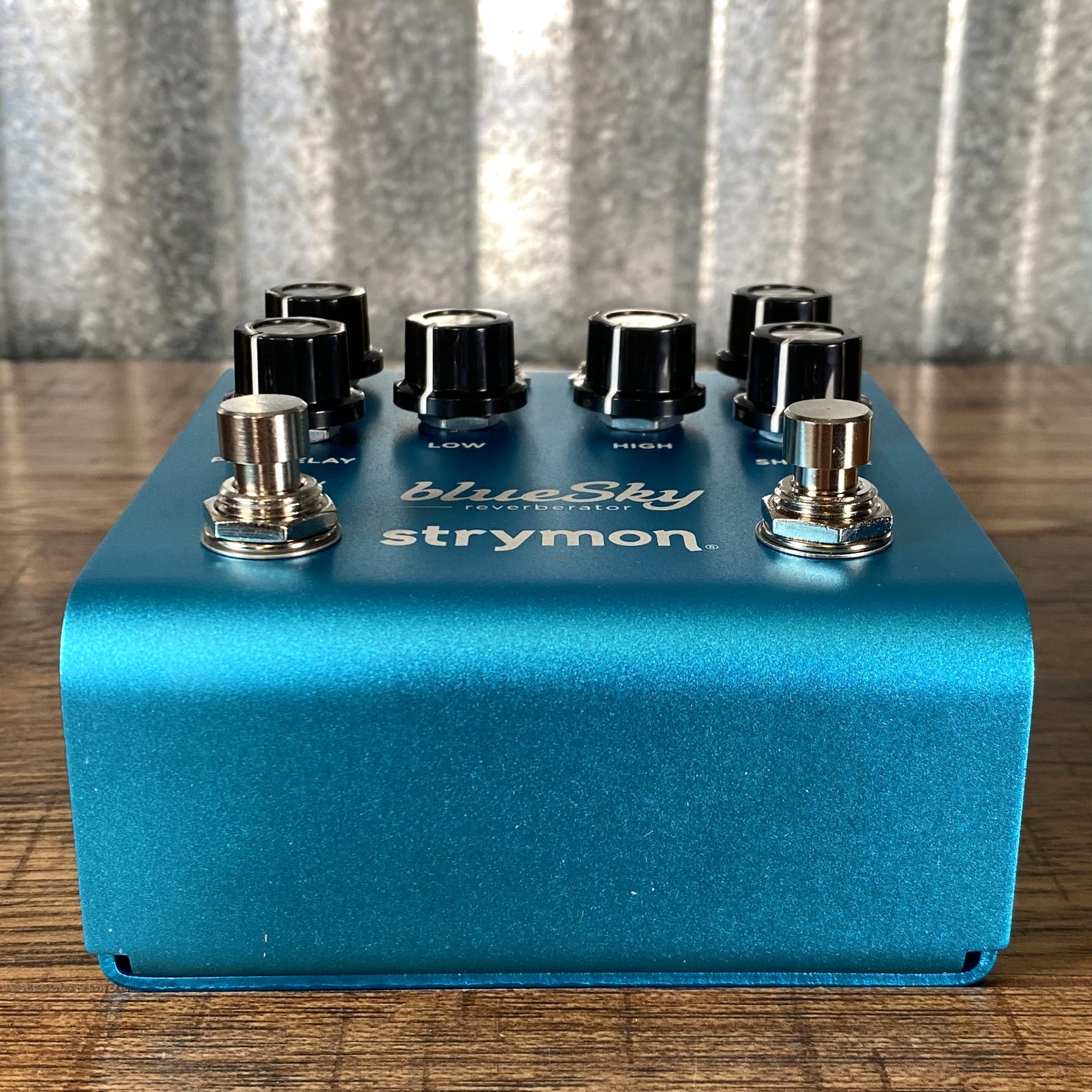 blue sky effects pedal Strymon BlueSky V2 Reverb Guitar Effect Pedal – Specialty Traders