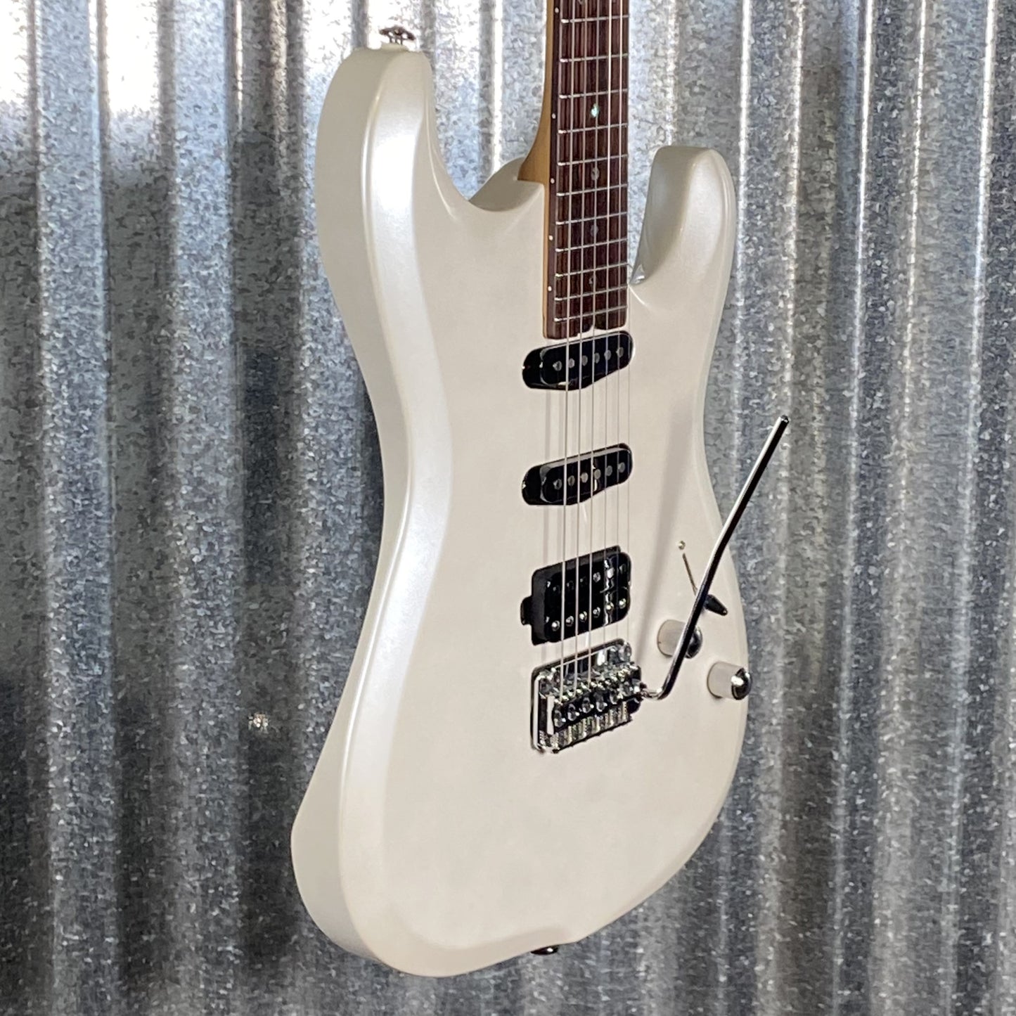 Musi Capricorn Fusion HSS Superstrat Pearl White Guitar #0136 Used