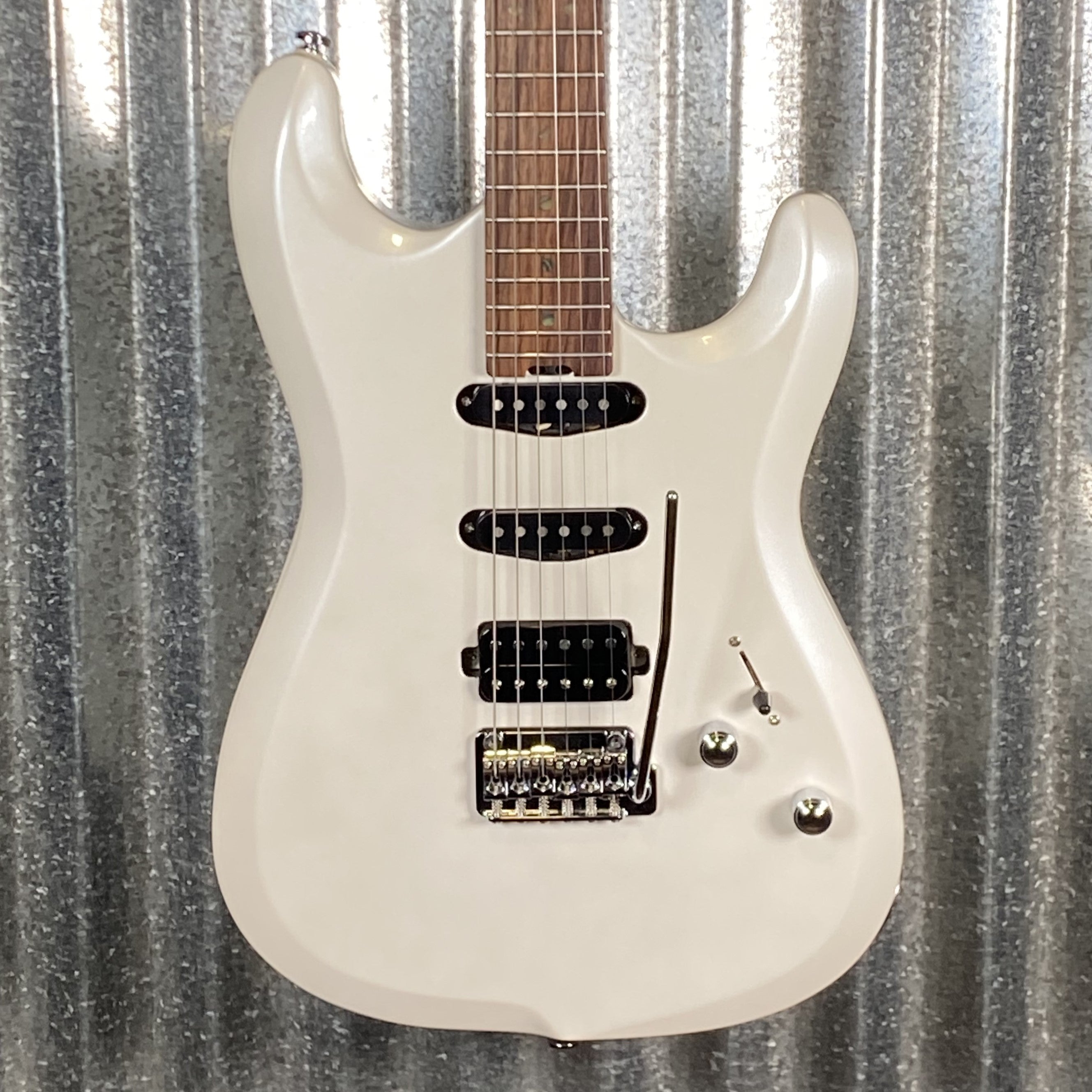 Seeking phaser and fuzz for 1980 guitar