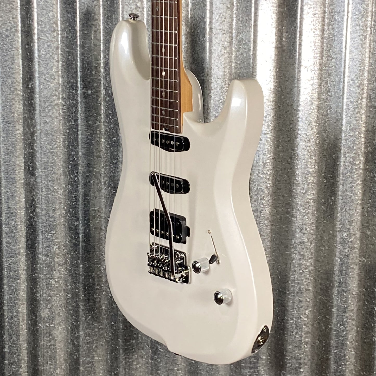 Musi Capricorn Fusion HSS Superstrat Pearl White Guitar #0187 Used