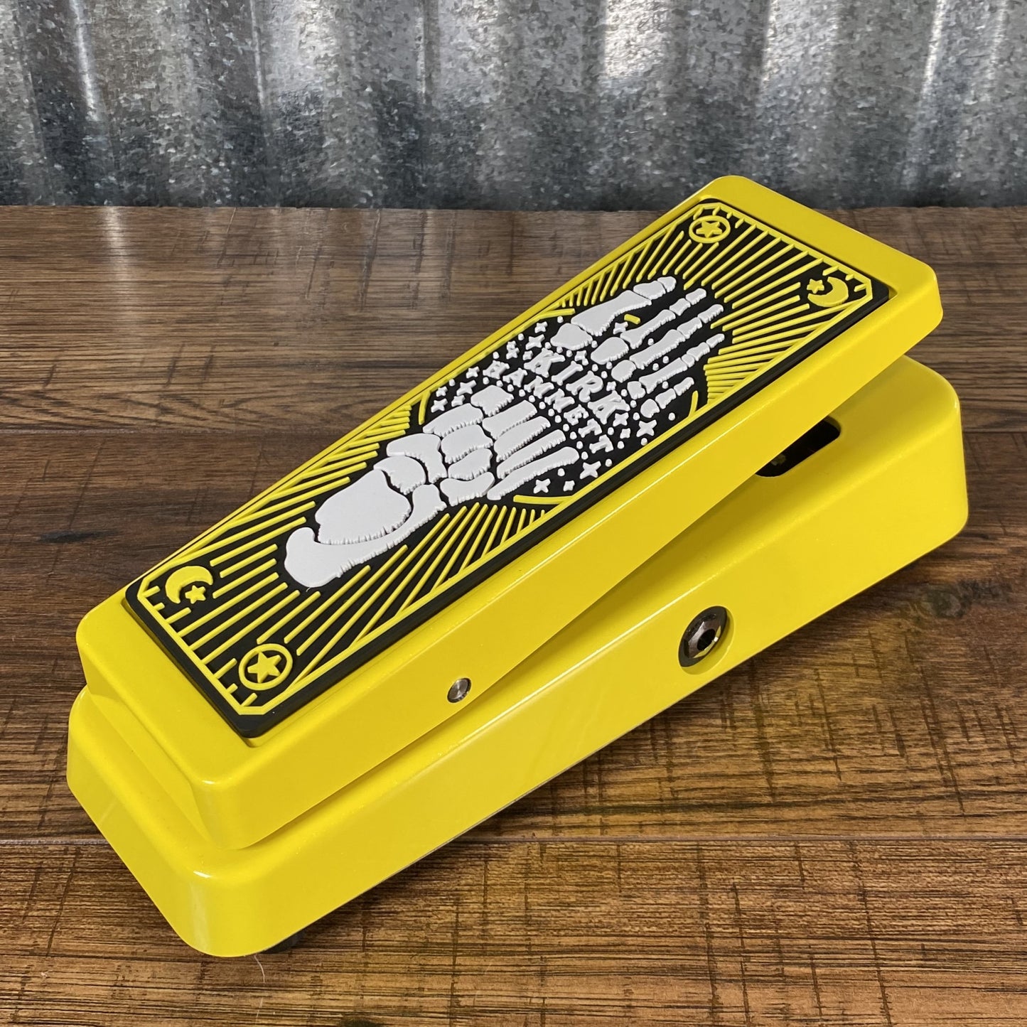 Dunlop KH95Y Kirk Hammett Cry Baby Wah Yellow Sparkle Edition Guitar Effect Pedal