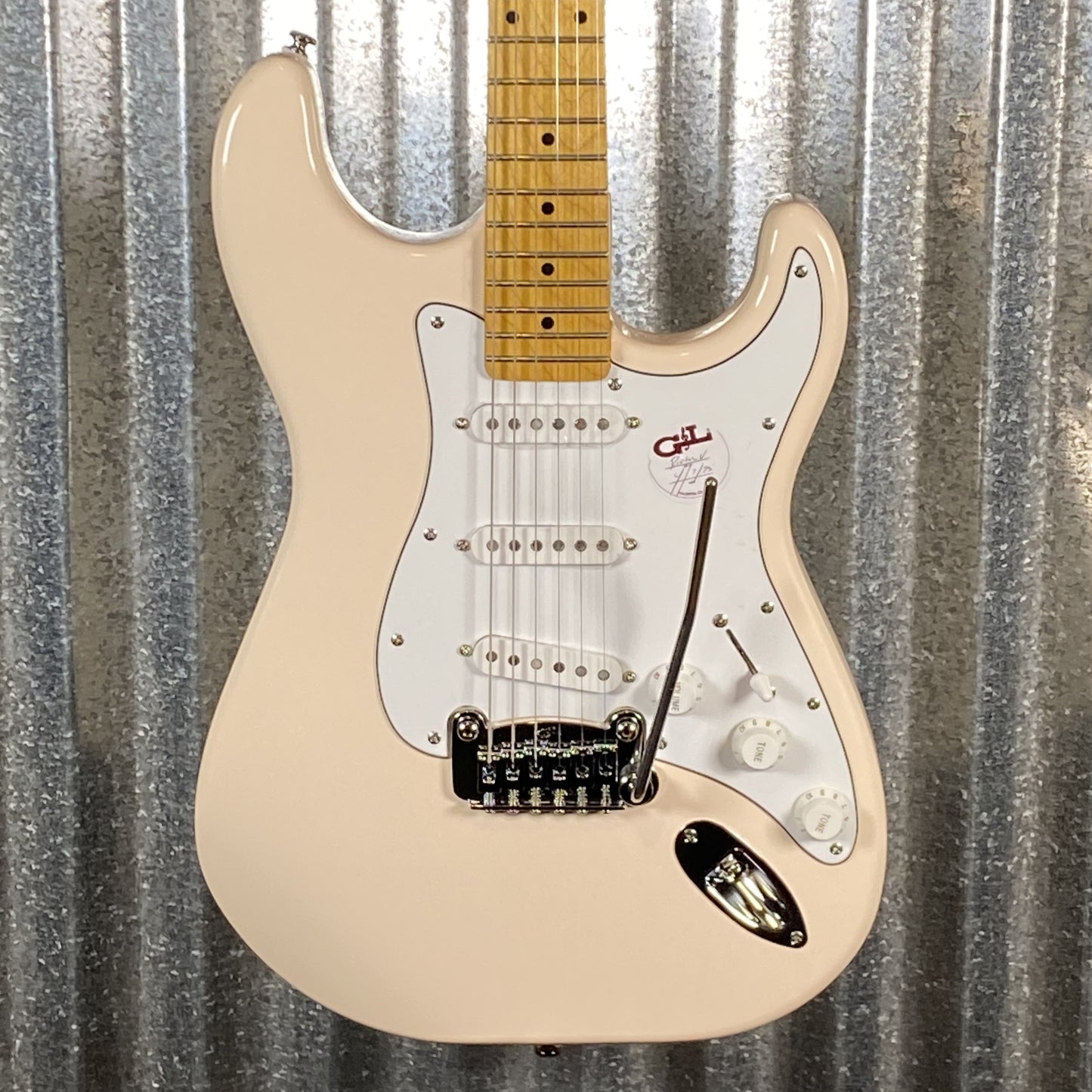 G&L Tribute Legacy White Guitar #2889 Used