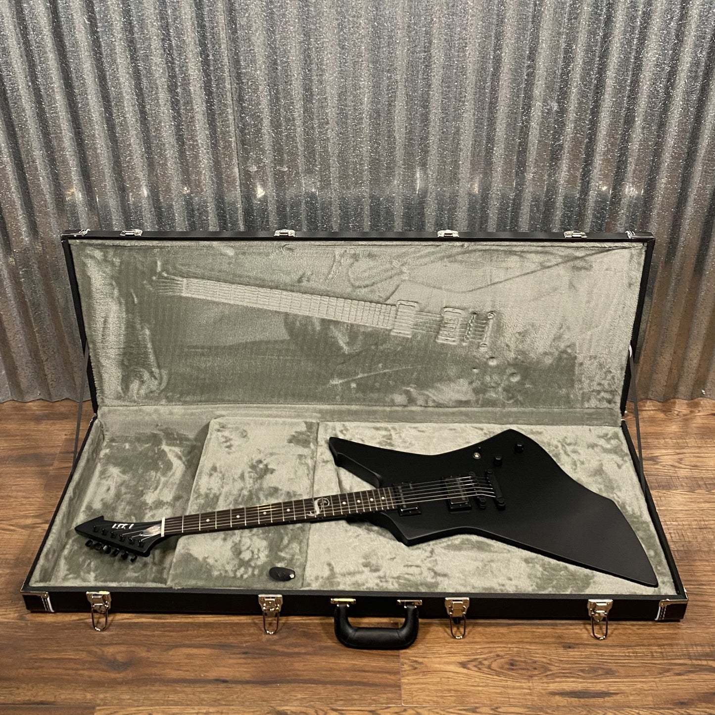 ESP LTD Snakebyte James Hetfield Black Satin EMG Guitar & Case LSNAKEBYTEBLKS #0246 Used