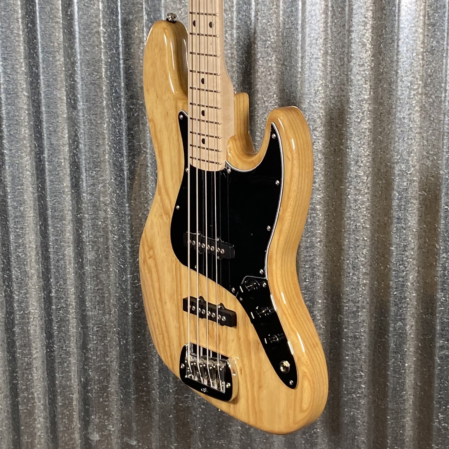 G&L USA Fullerton Deluxe JB MFD 4 String Jazz Bass Vintage Natural & Bag #4084