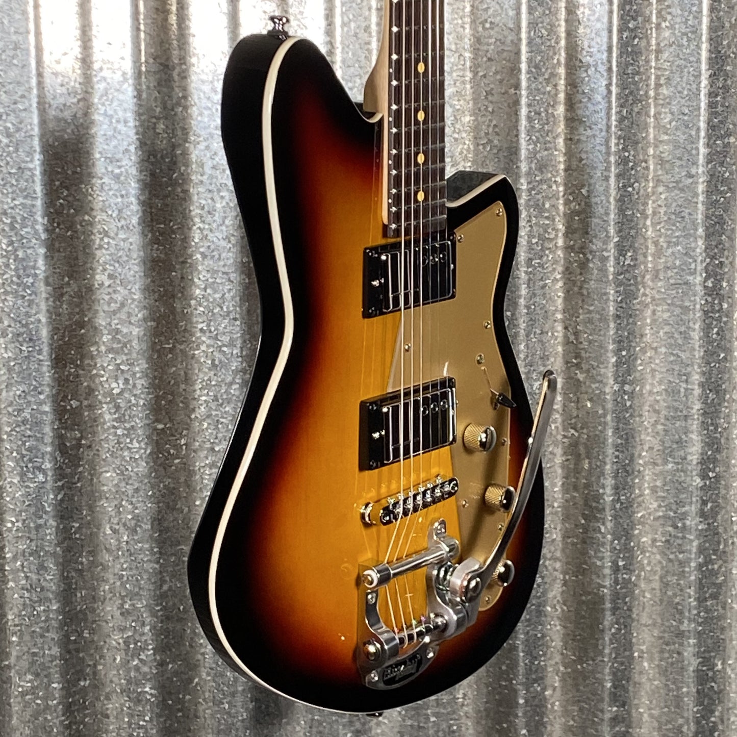 Reverend Jetstream HCB Bigsby 3 Tone Sunburst Railhammer Guitar #67179