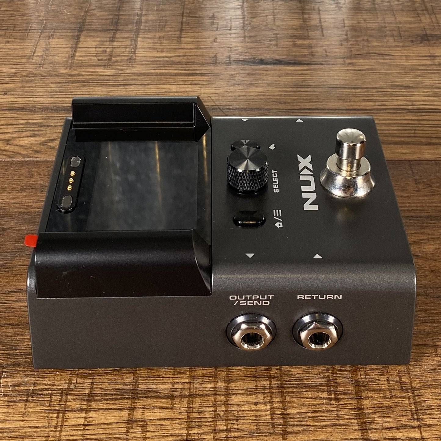 NUX B-8 Rechargeable Wireless Guitar System Effect Loop DI Chromatic Tuner & Boost Demo