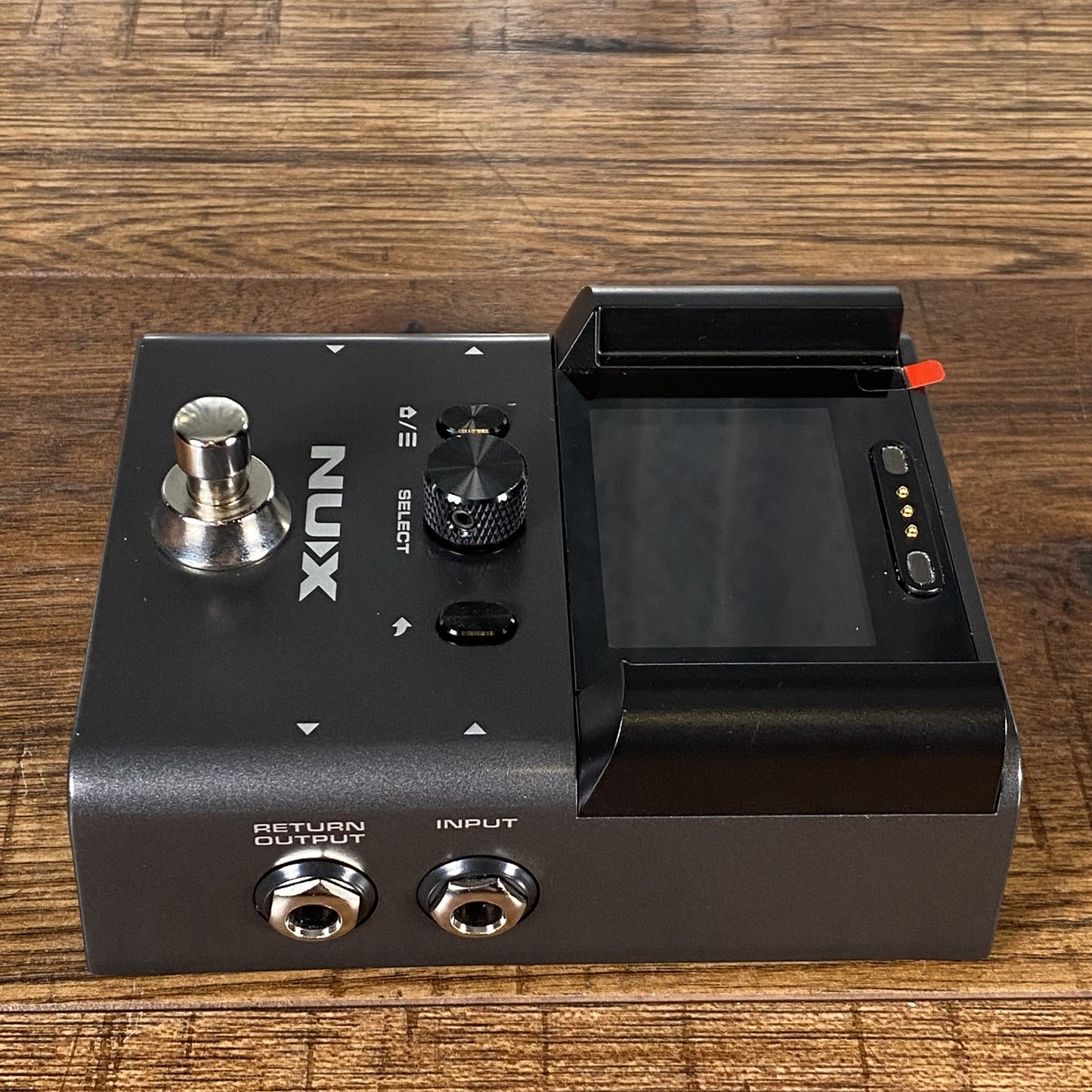 NUX B-8 Rechargeable Wireless Guitar System Effect Loop DI Chromatic Tuner & Boost Demo