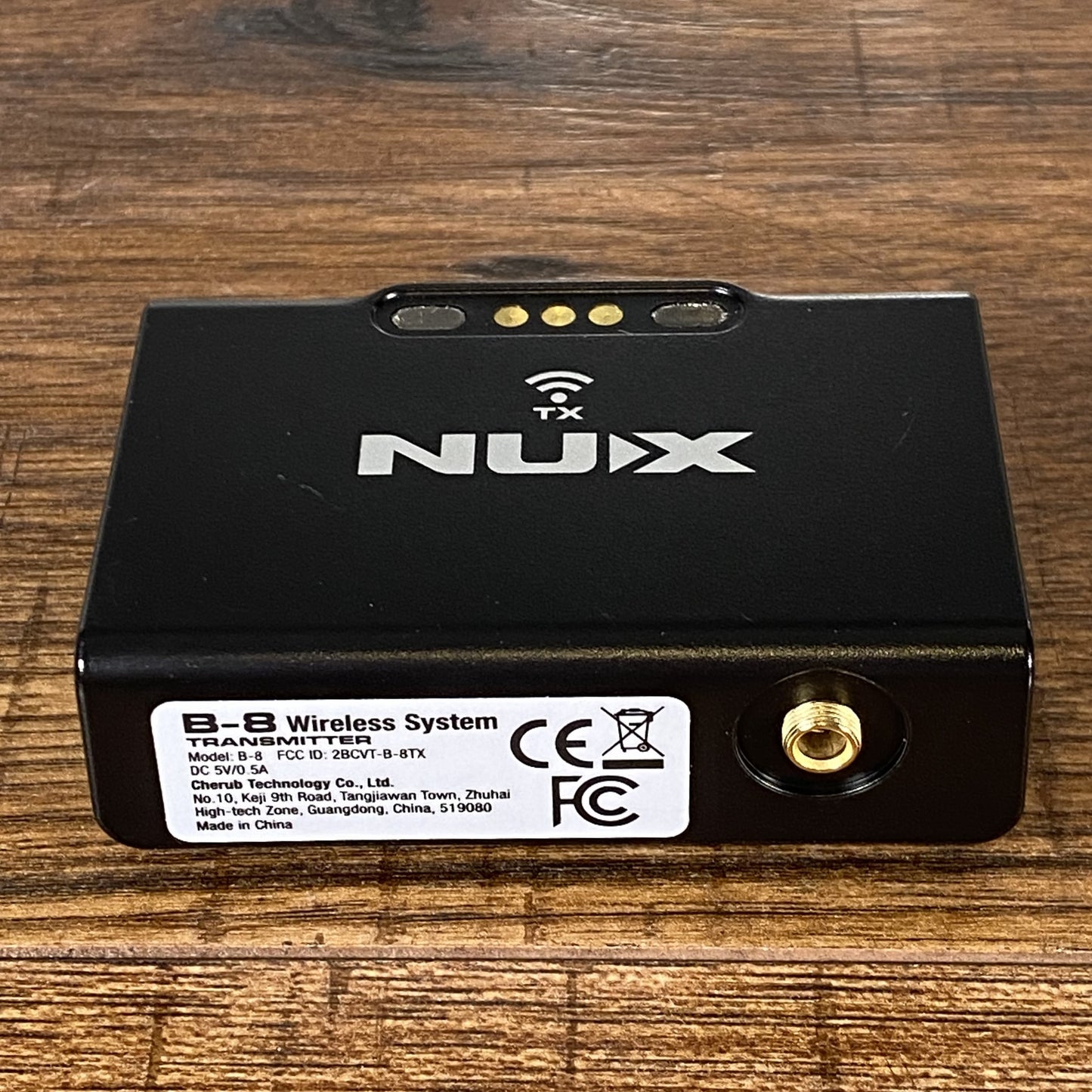 NUX B-8 Rechargeable Wireless Guitar System Effect Loop DI Chromatic Tuner & Boost Demo
