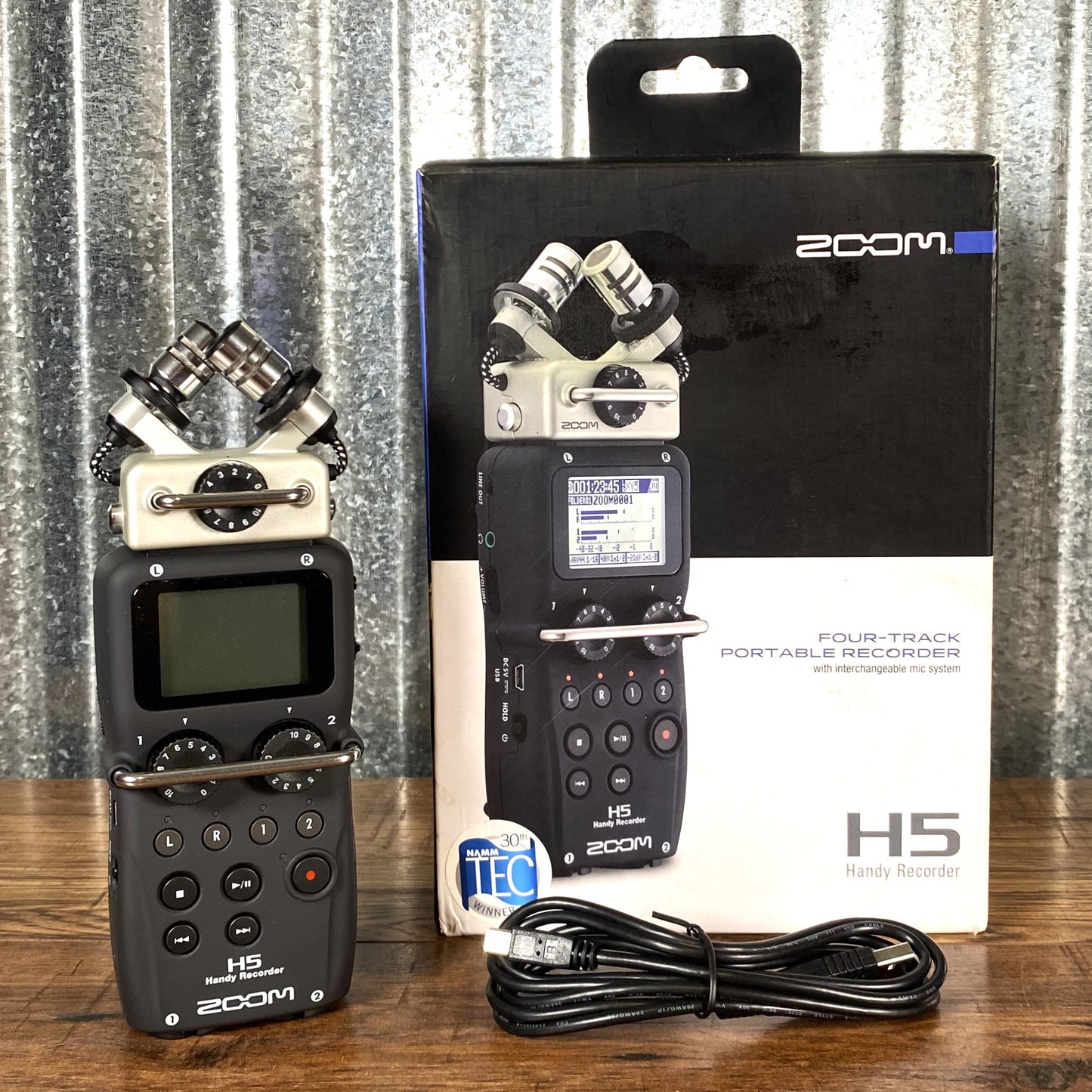 Zoom H5 Handy Portable 4 Track Recorder & 16GB SD Card Used