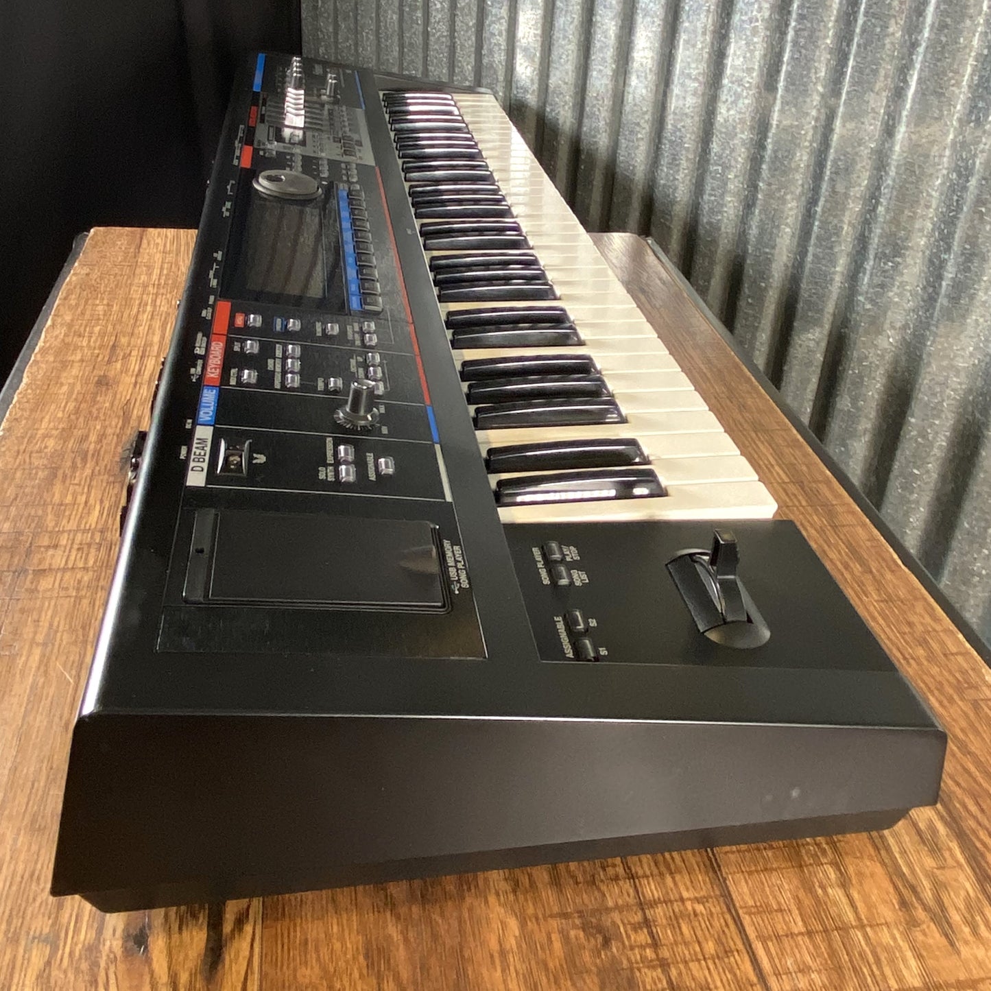 Roland Juno Gi 61 Key Mobile Synthesizer with Digital Recorder Used