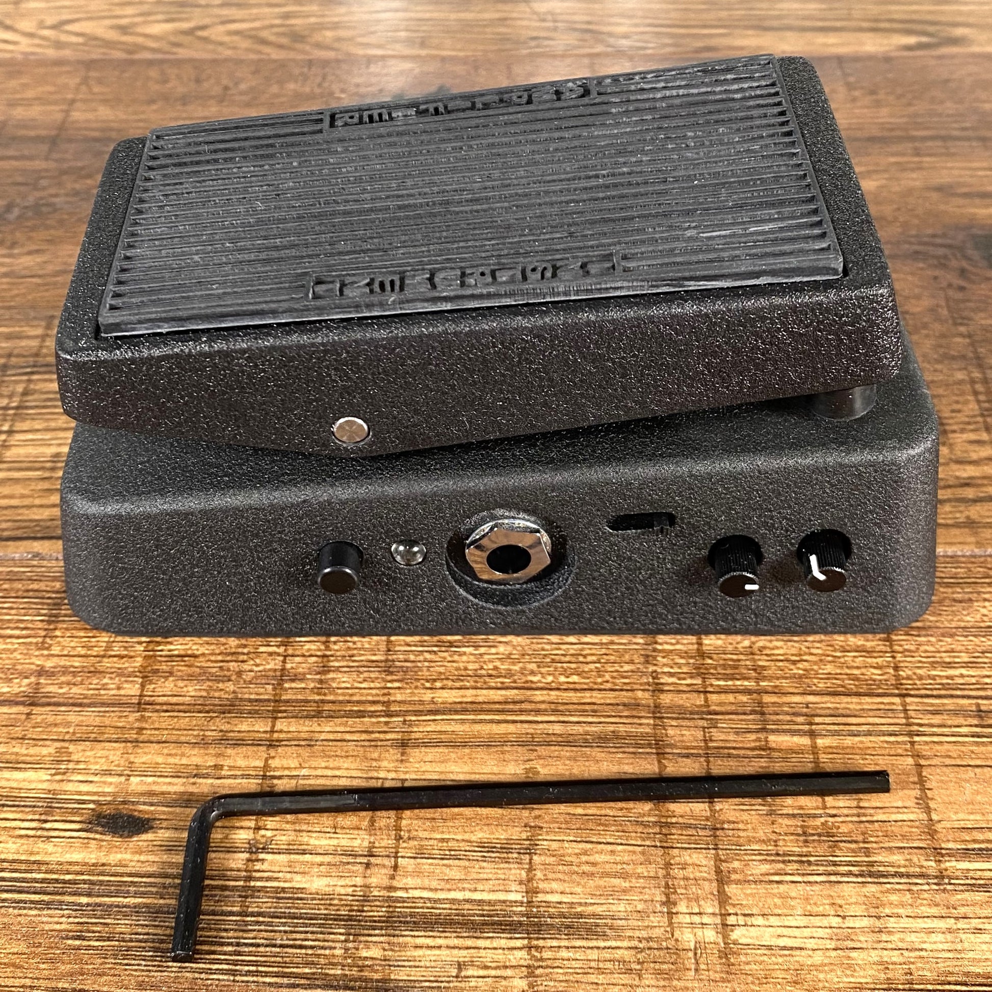 crybaby guitar pedal Dunlop Crybaby Mini 535Q Wah CBM535Q Guitar Effect Pedal – Specialty Traders