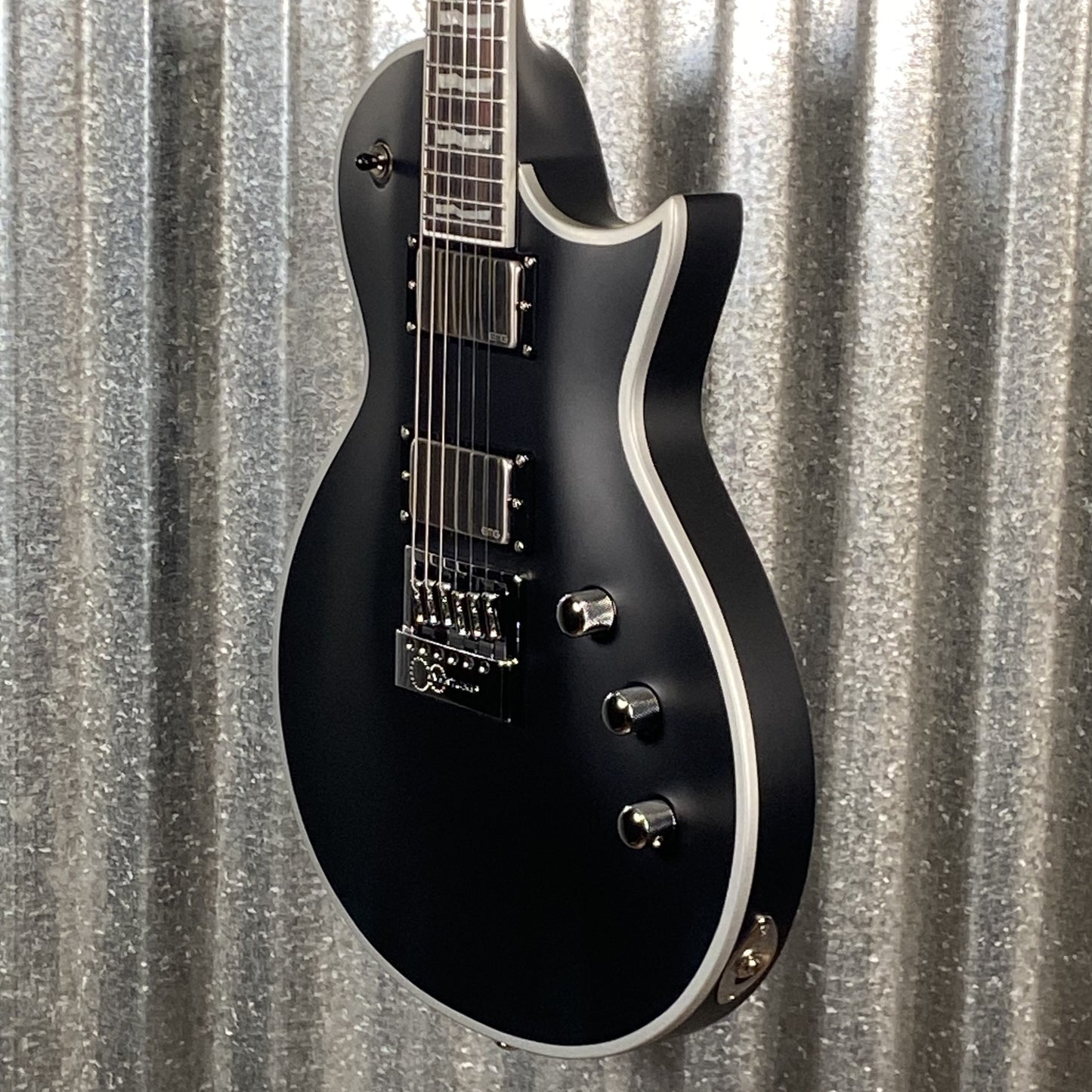 ESP LTD EC-1000 Evertune Bold Binding Black Satin Guitar LEC1000ETBBBLKS #0090 Used