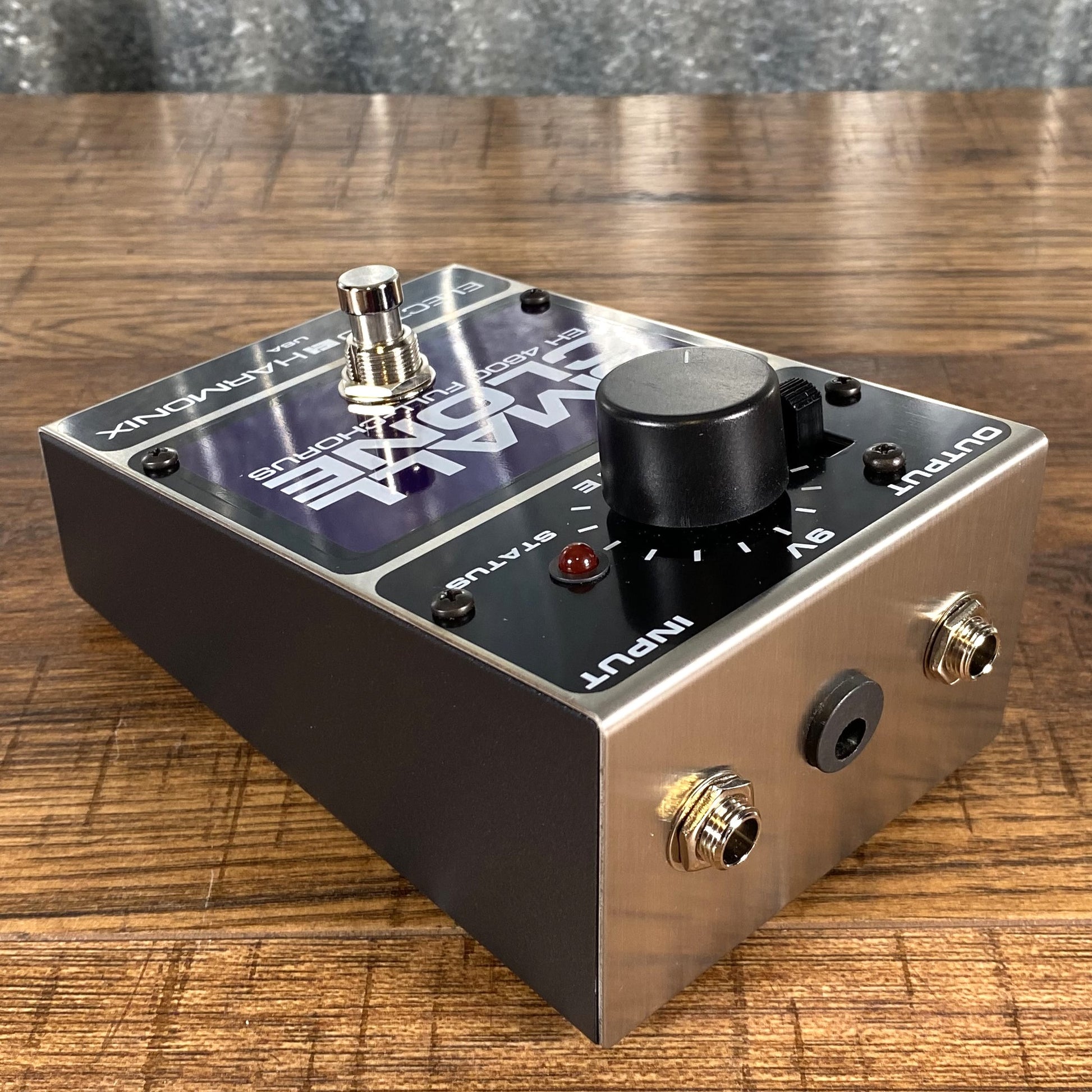 small clone pedal Electro-Harmonix EHX Small Clone Analog Chorus Guitar Effect Pedal – Specialty Traders