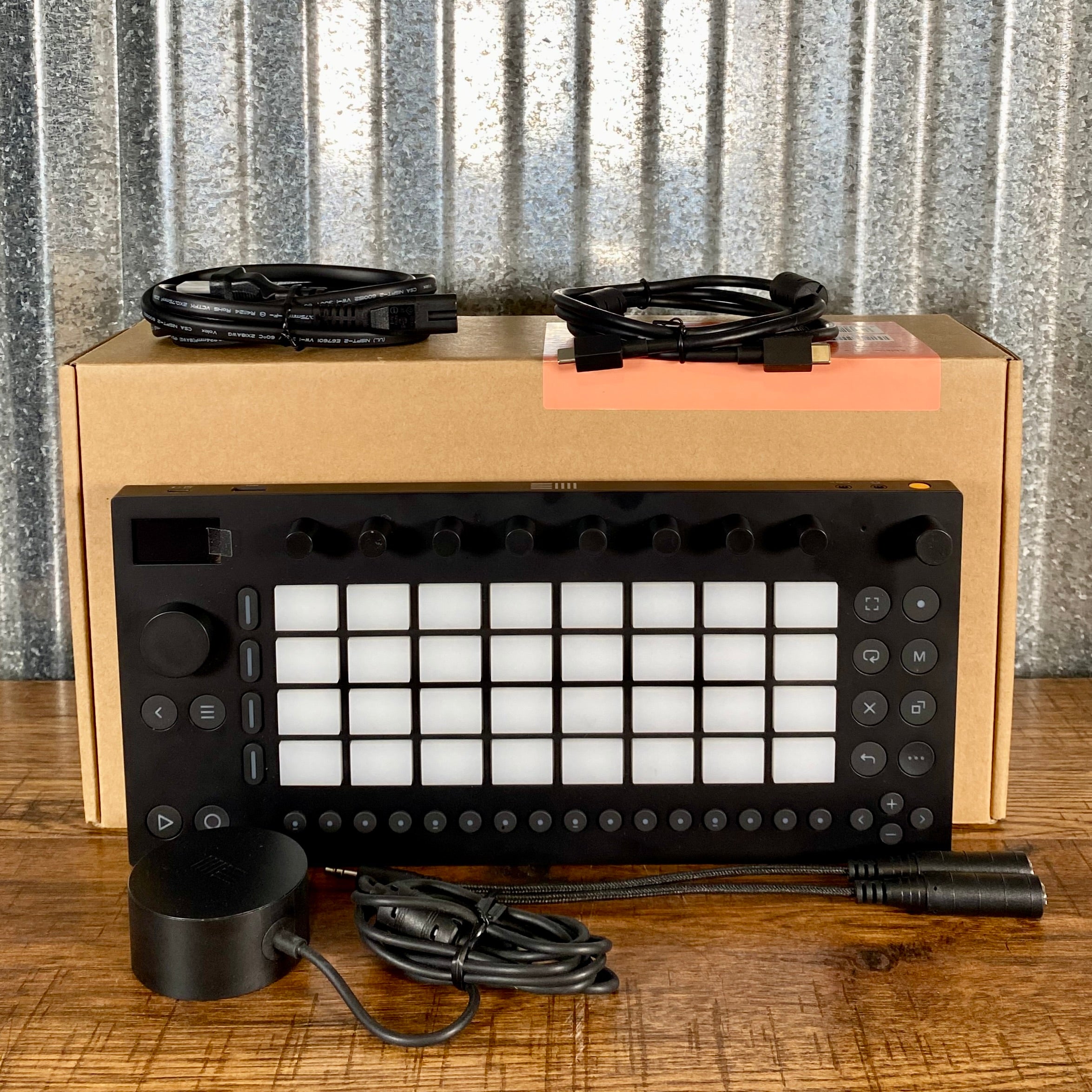 Ableton MOVE 4 Track Sampler Sequencer Drum Machine Used