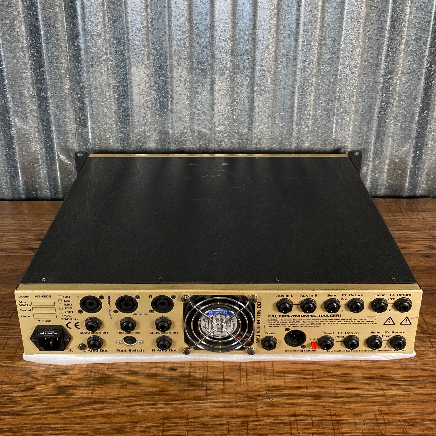 Eden WT1205 World Tour 1200 Watt 2 Channel Bass Amplifier Head Used