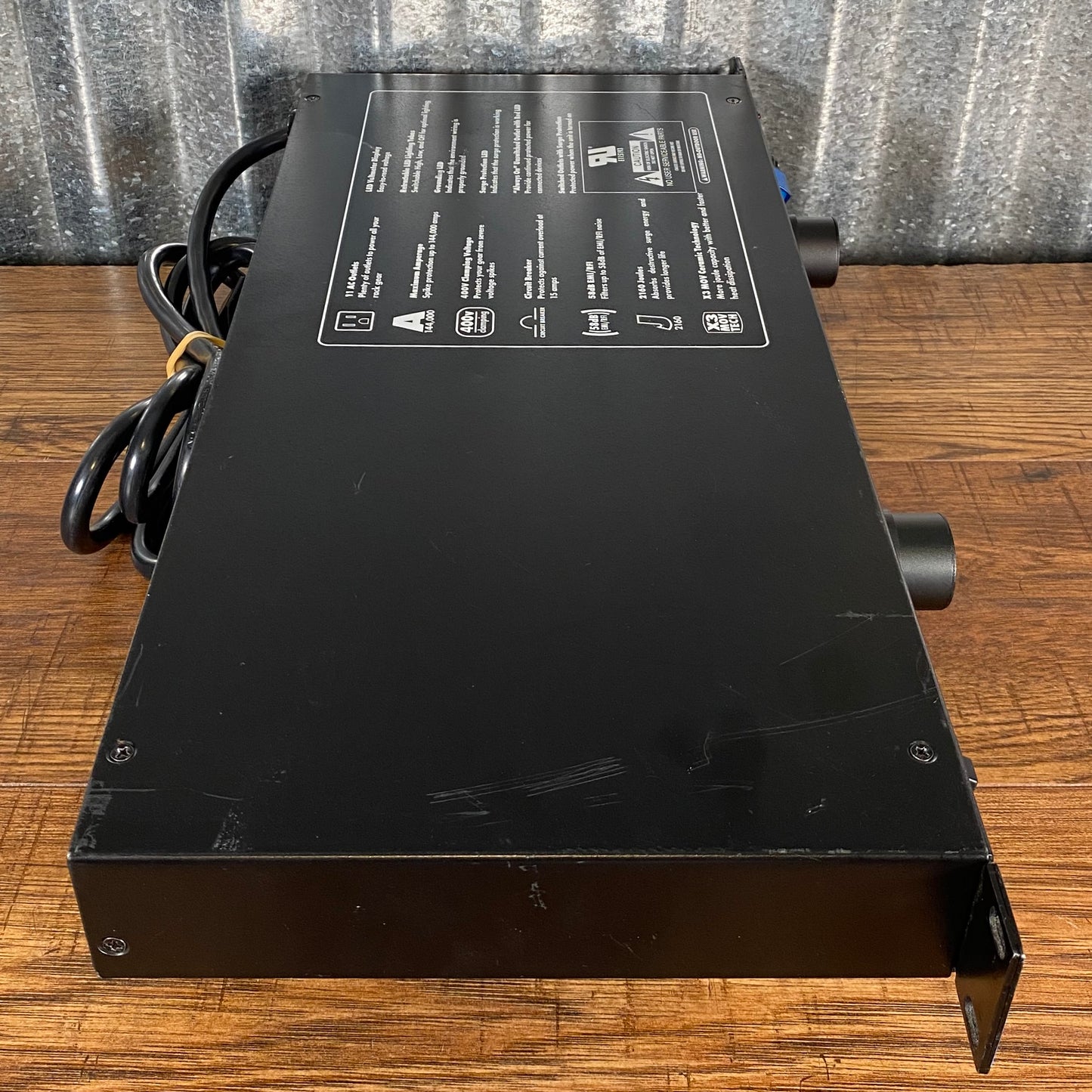 Livewire PC1100 11 Outlet Power Conditioner Distribution Used