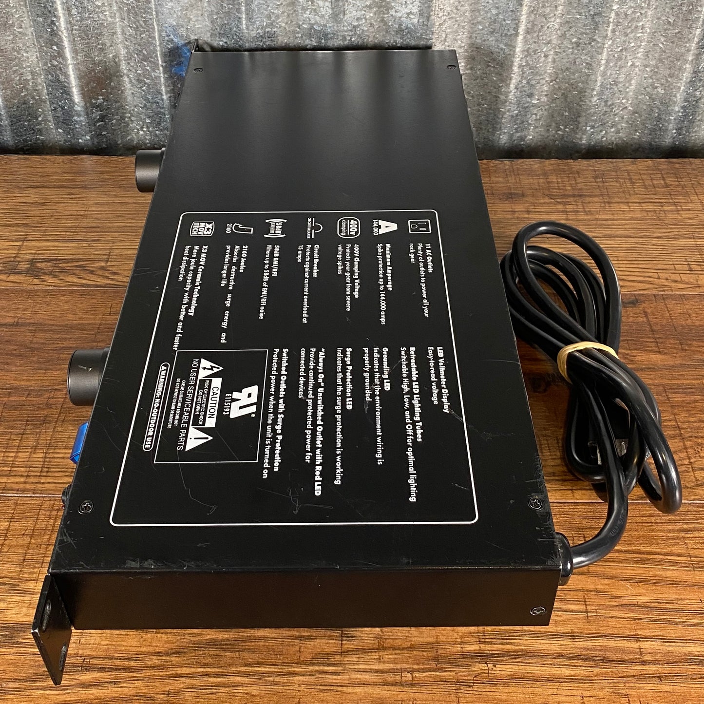 Livewire PC1100 11 Outlet Power Conditioner Distribution Used