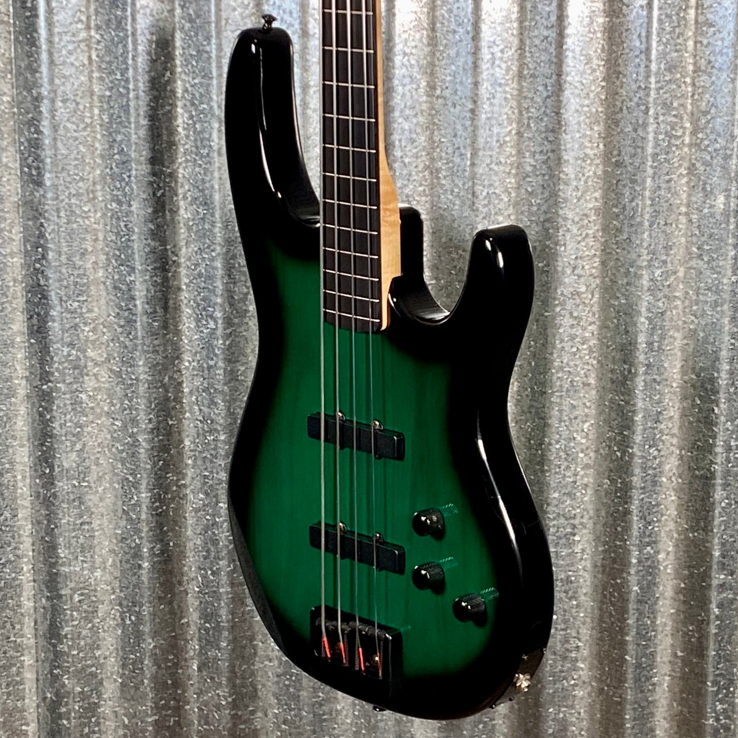Carvin USA B4 4 String Lined Fretless Bass Forest Green Burst & Case #66424 Used