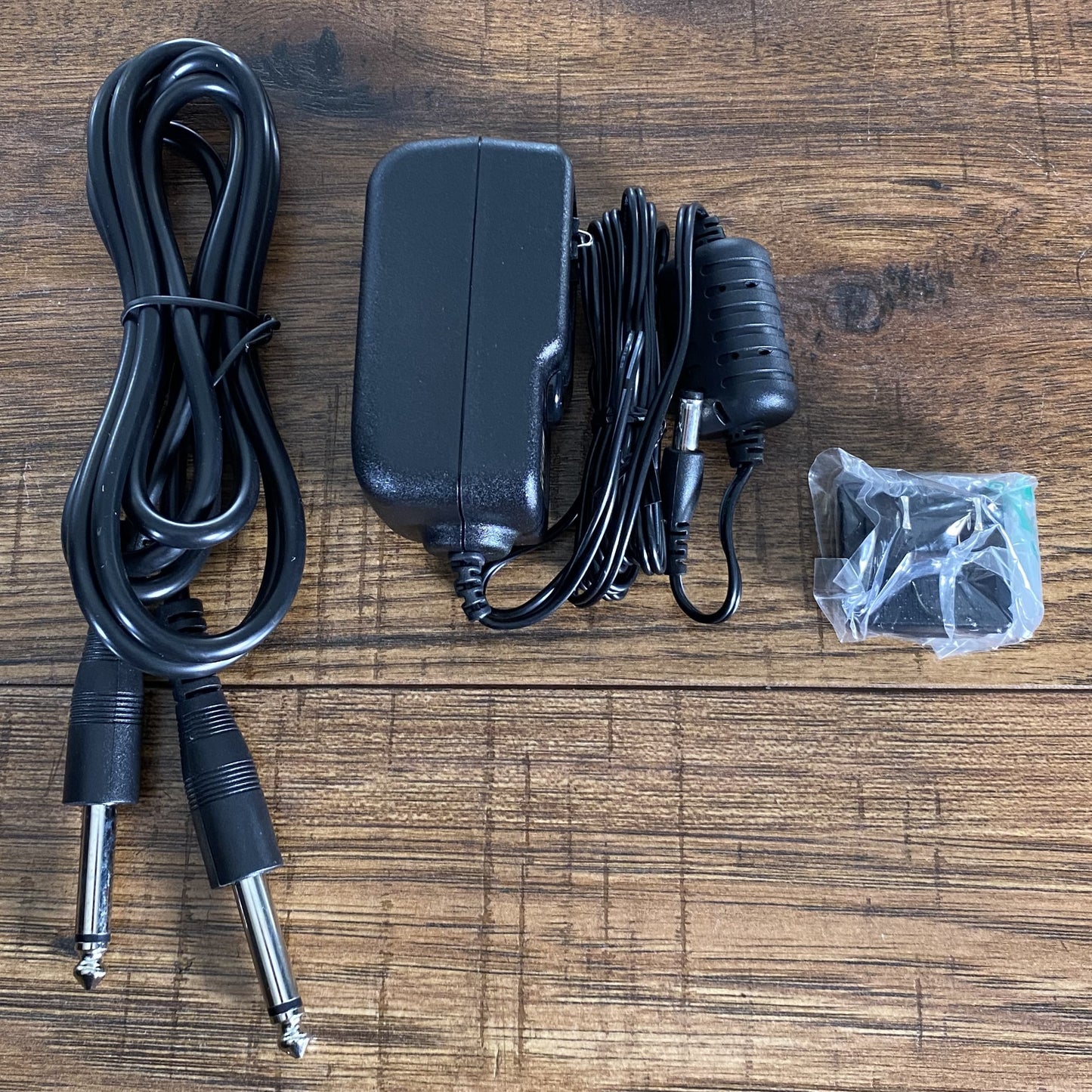 CAD Audio WX1610G Stageselect UHF Wireless Headset Lav Guitar Body Pack System Open Box