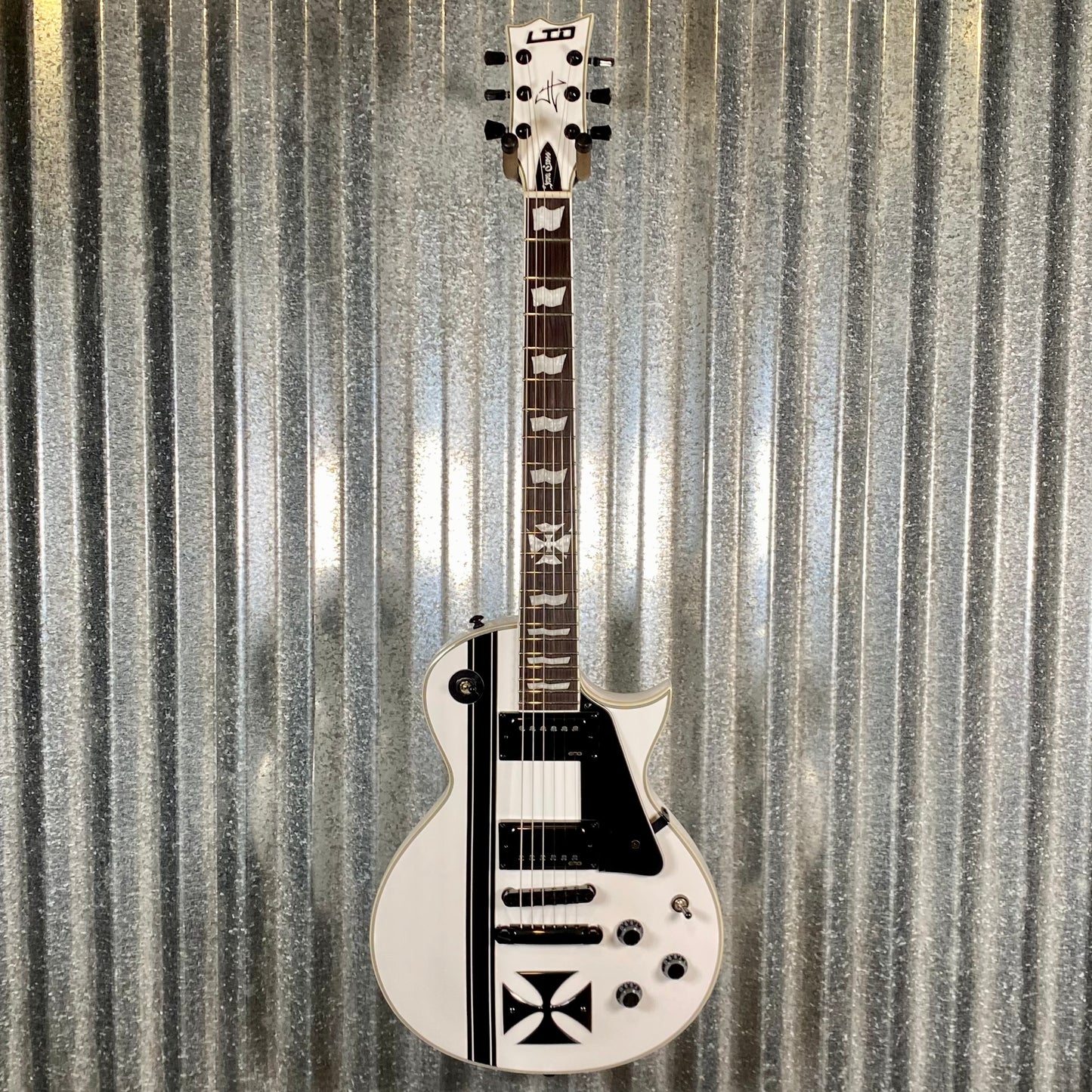 ESP LTD Iron Cross James Hetfield Snow White Guitar & Case LIRONCROSSSW # 0130 Used