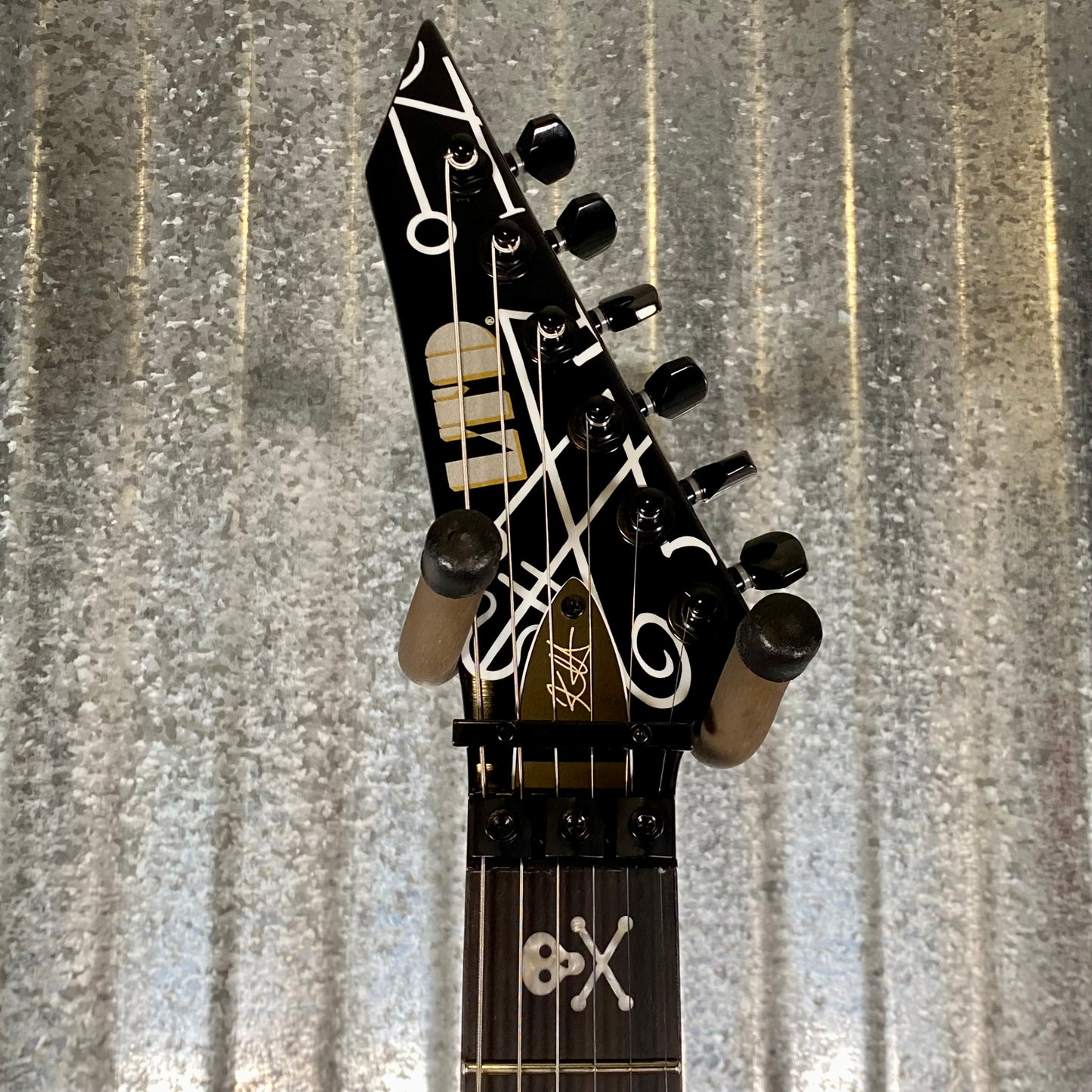 ESP LTD Demonology KIRK HAMMETT Guitar & Case LKHDEMON #0758 Used