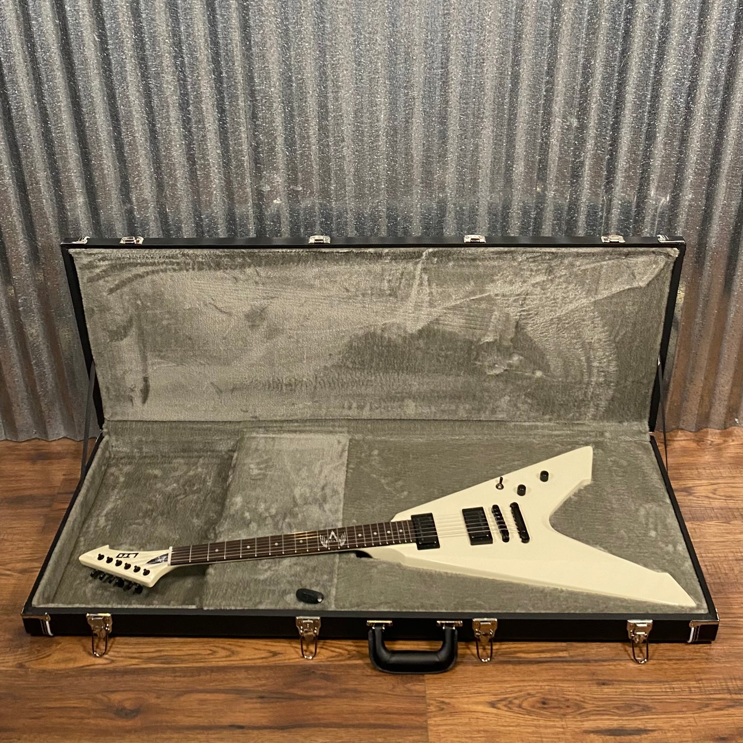 ESP LTD Vulture James Hetfield Olympic White EMG Guitar & Case #4717 Used