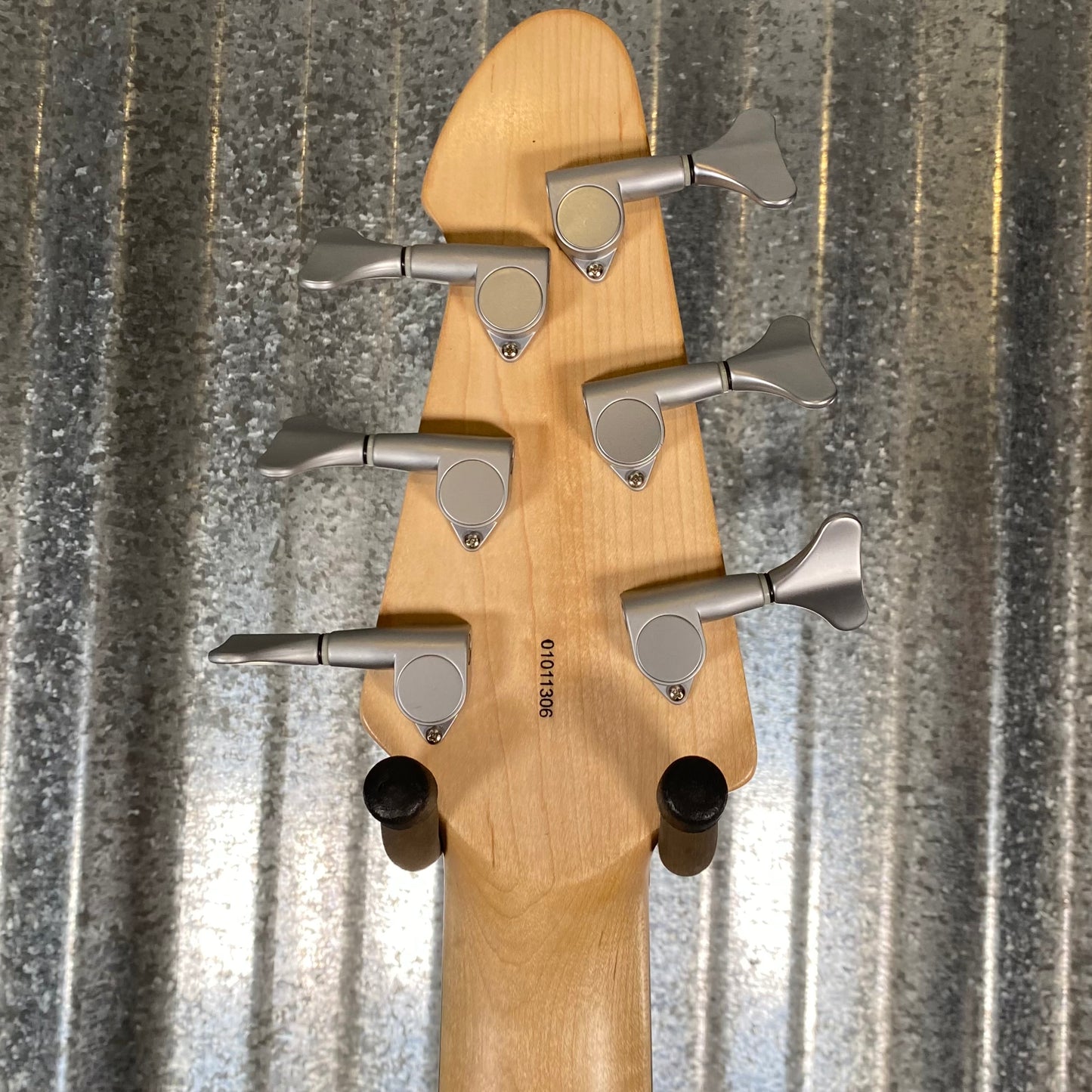 Peavey Fury VI 6 String Bass Quilt Top Transparent Blue & Case #1306 Used