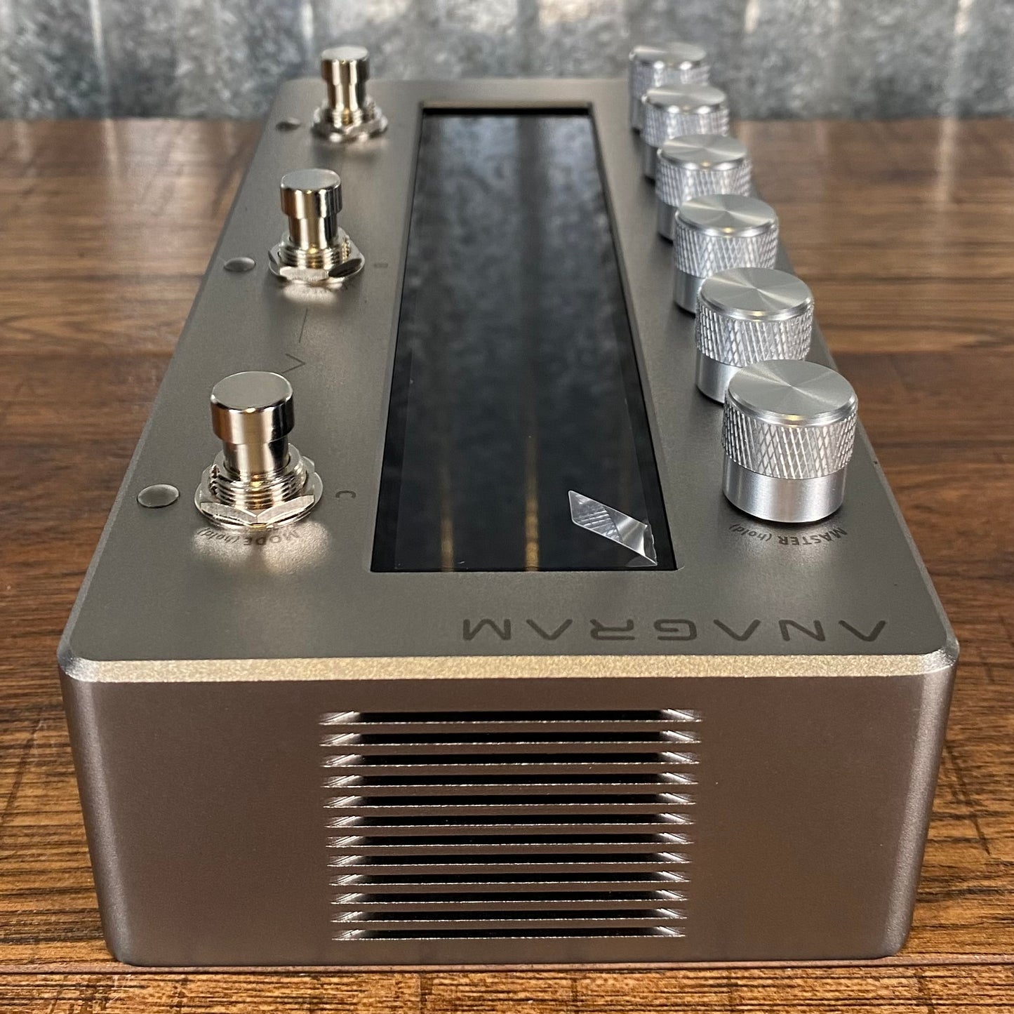 Darkglass Anagram Multicore DSP Preamp Bass Multi Effect Pedal