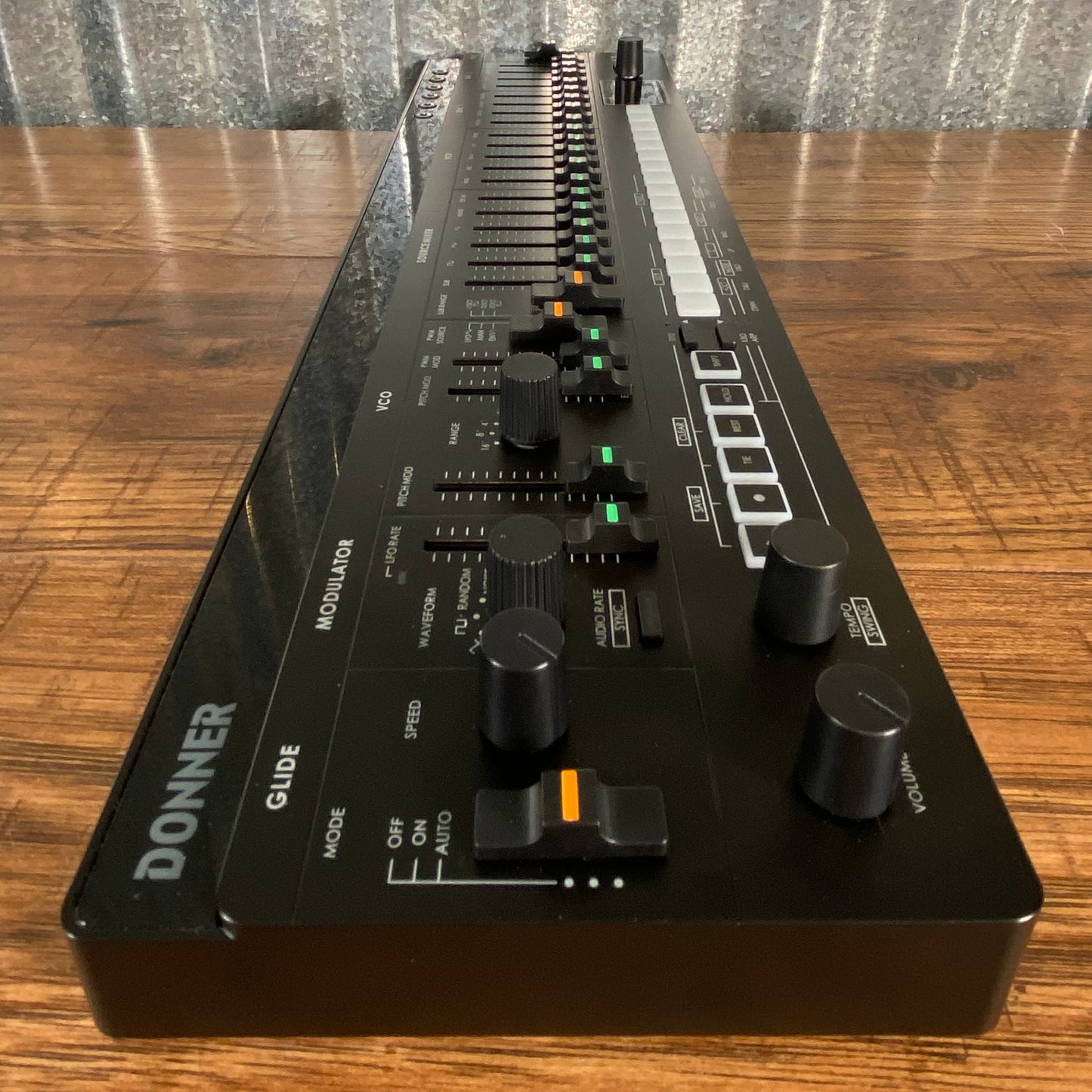 Donner Essential L1 Monophonic Analog Synthesizer Used