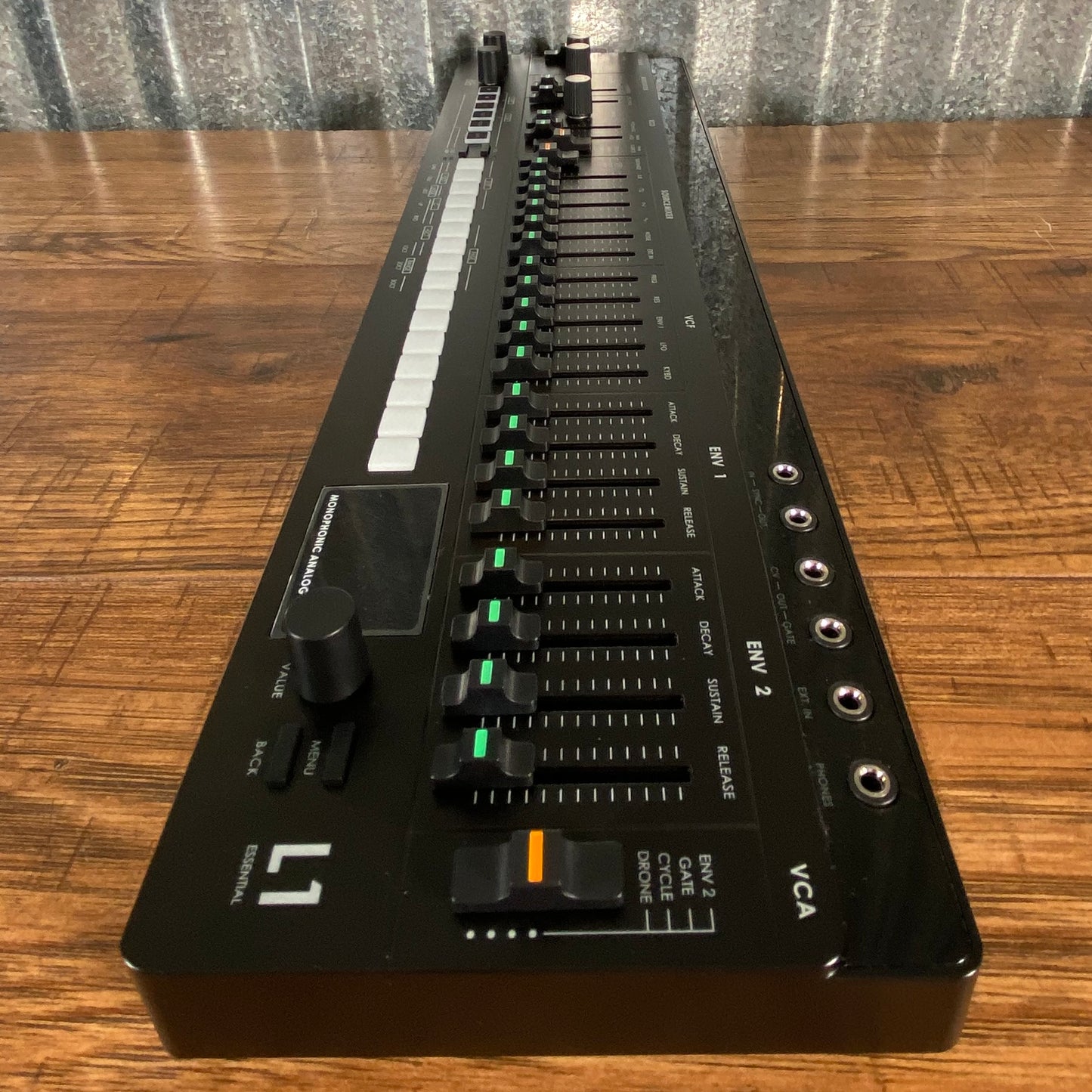 Donner Essential L1 Monophonic Analog Synthesizer Used